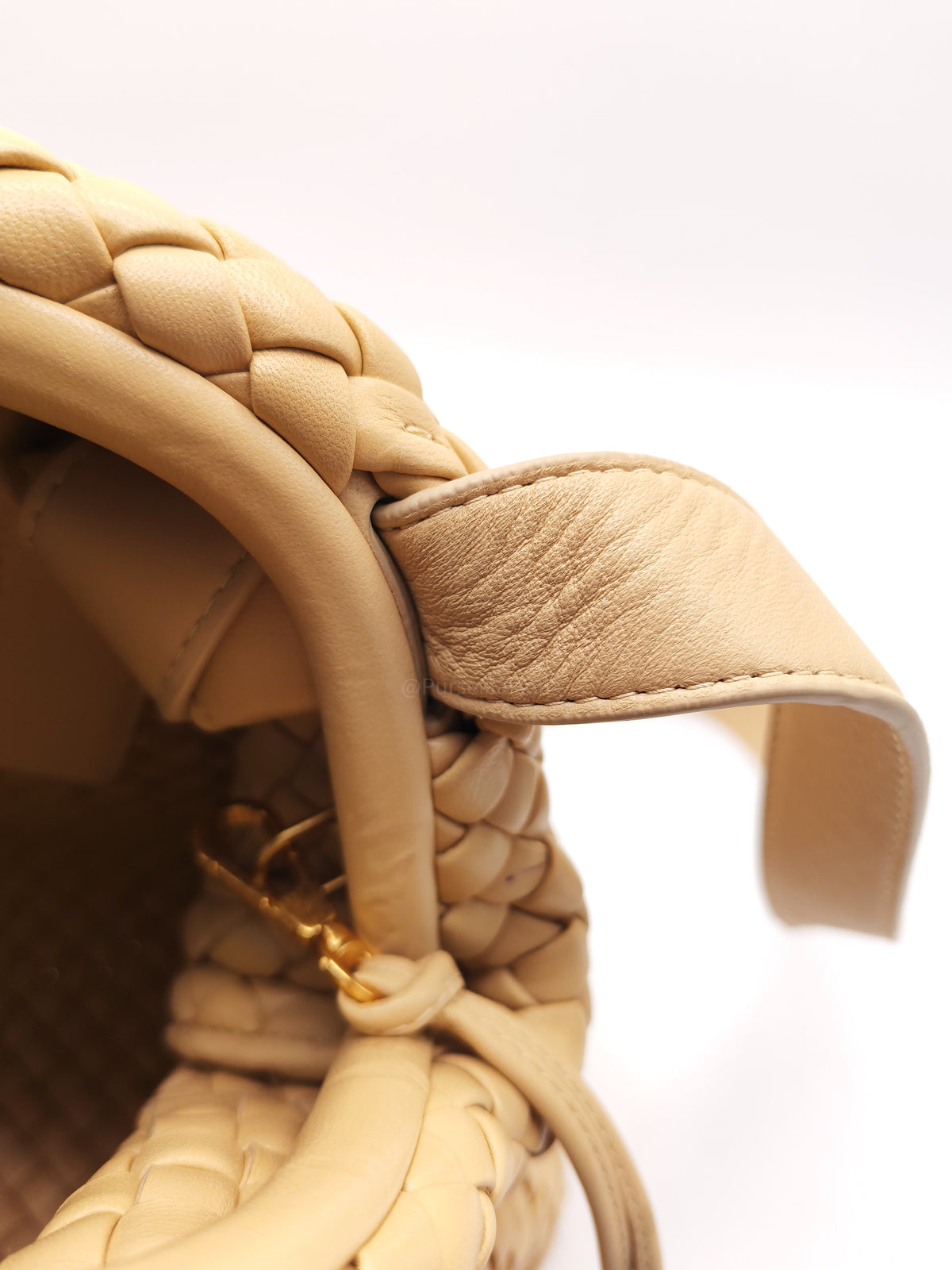 Bottega Veneta Porridge The Top Handle Tote Bag in Padded Nappa Intercciato Leather