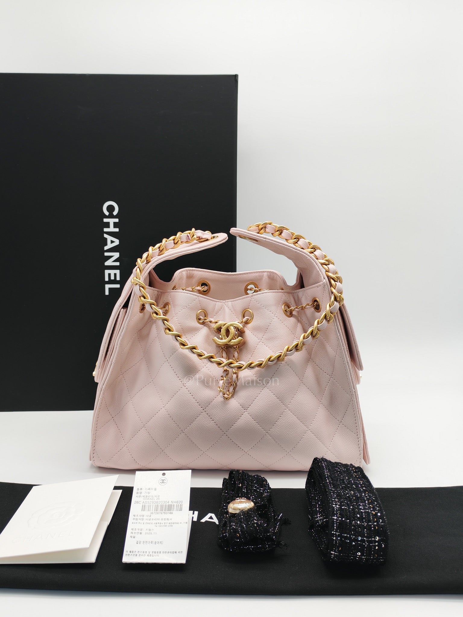 25 Small in Pink Caviar Leather and Aged Gold Hardware (Microchip)