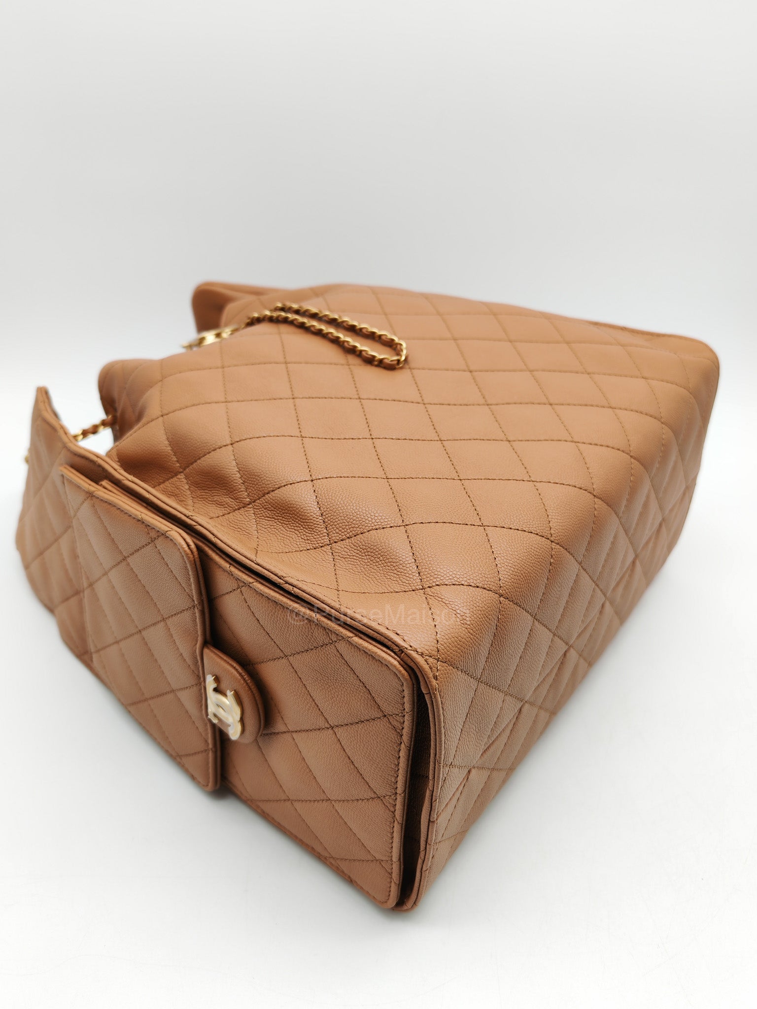 Chanel 25 Medium in Caramel Caviar Leather Aged Gold Hardware (Microchip)