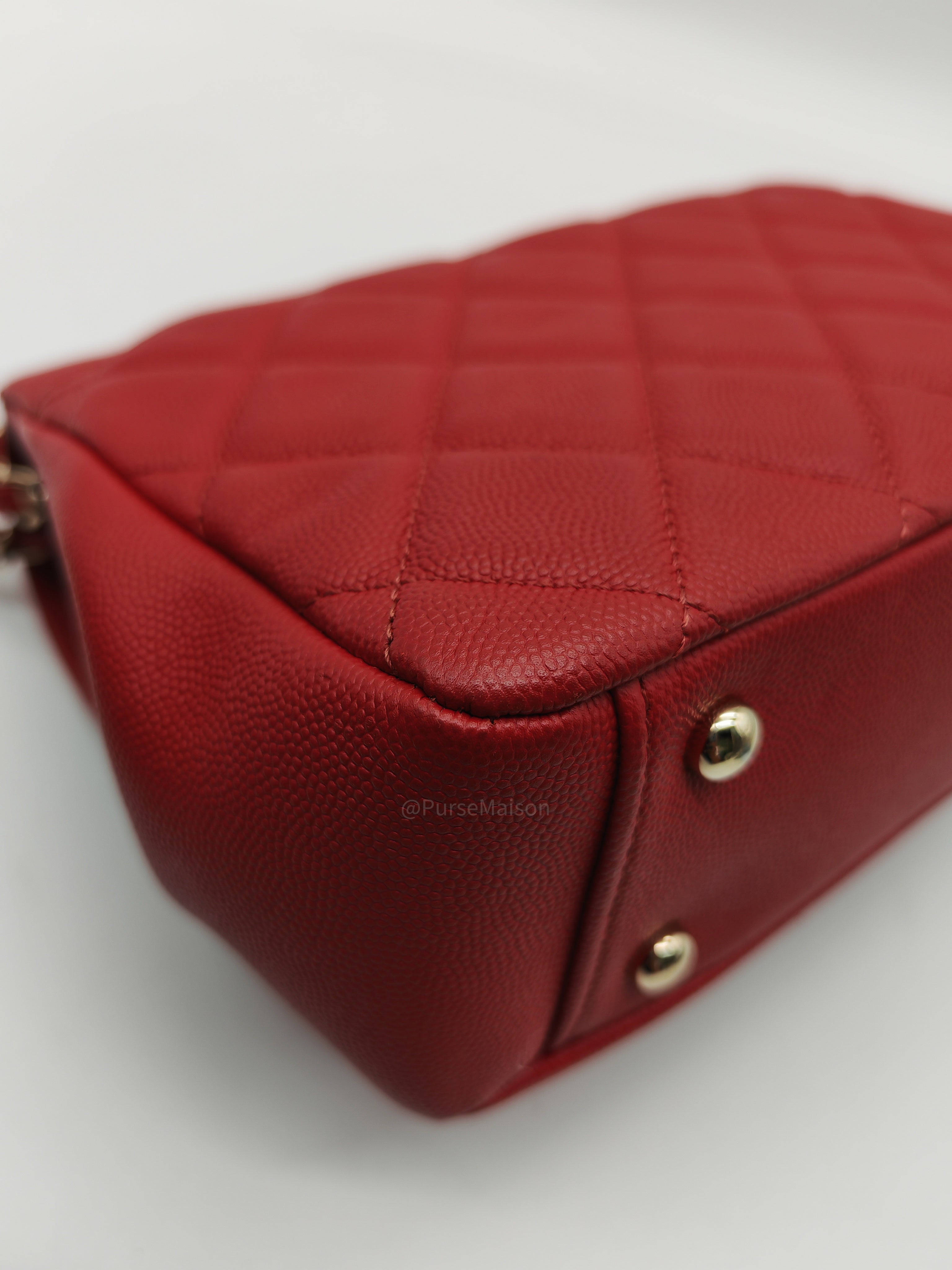 Chanel Business Affinity Flap Bag Medium in Red Caviar Leather and Gold Hardware Series 28