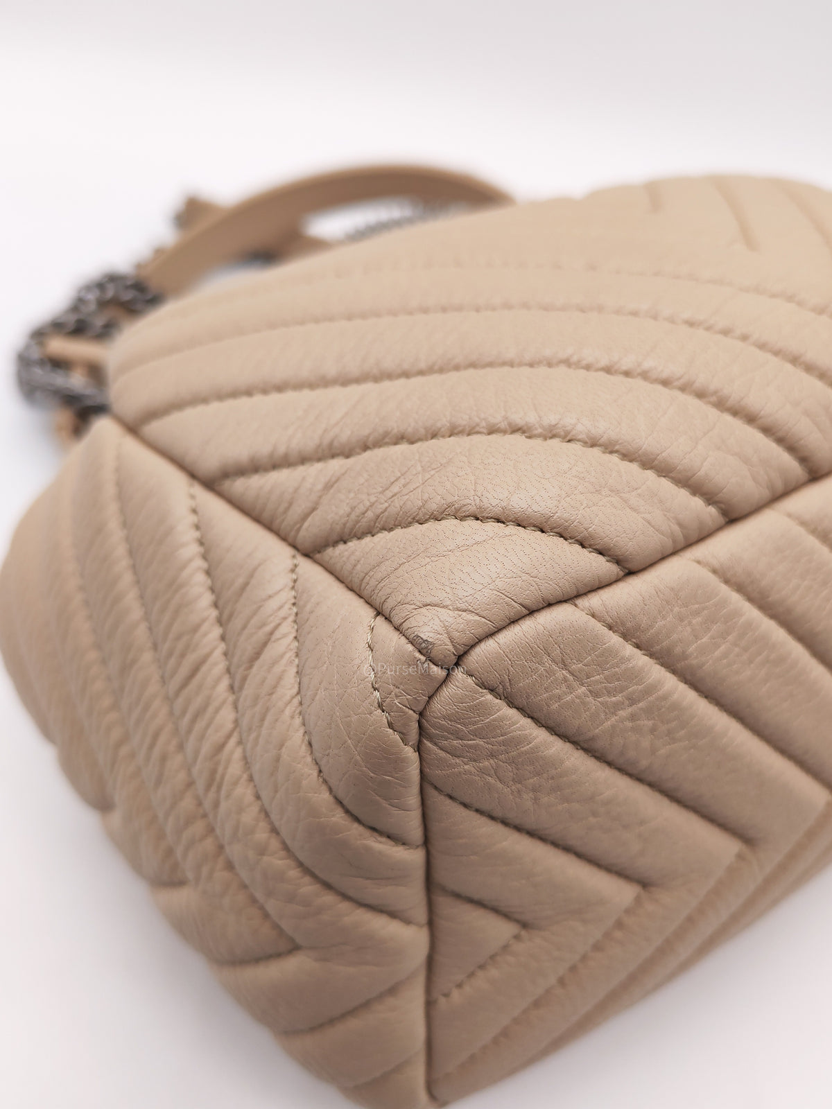 Chanel Chevron Drawstring Bucket Bag in Beige Calfskin Leather and Silver Hardware Series 23