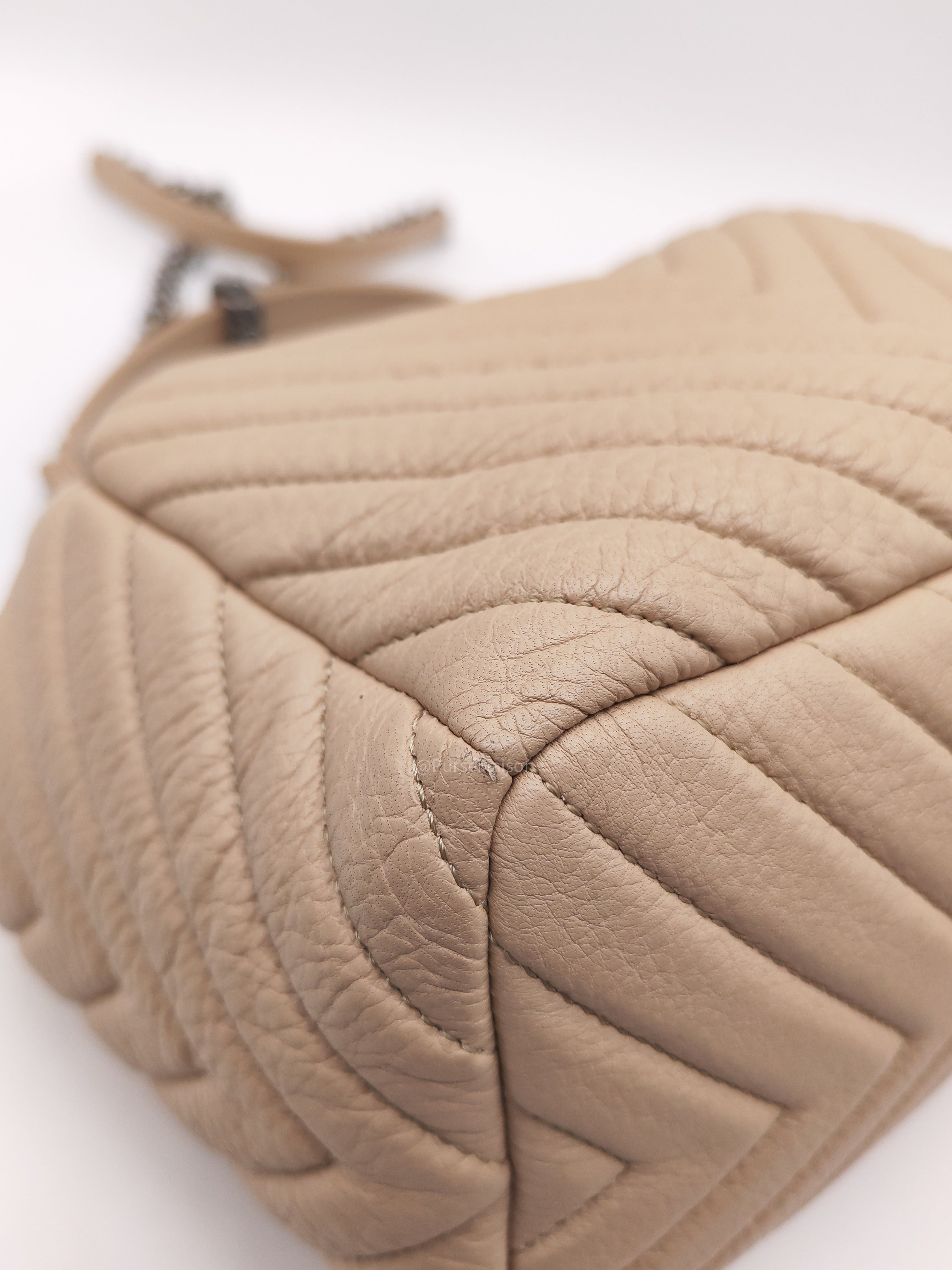 Chanel Chevron Drawstring Bucket Bag in Beige Calfskin Leather and Silver Hardware Series 23