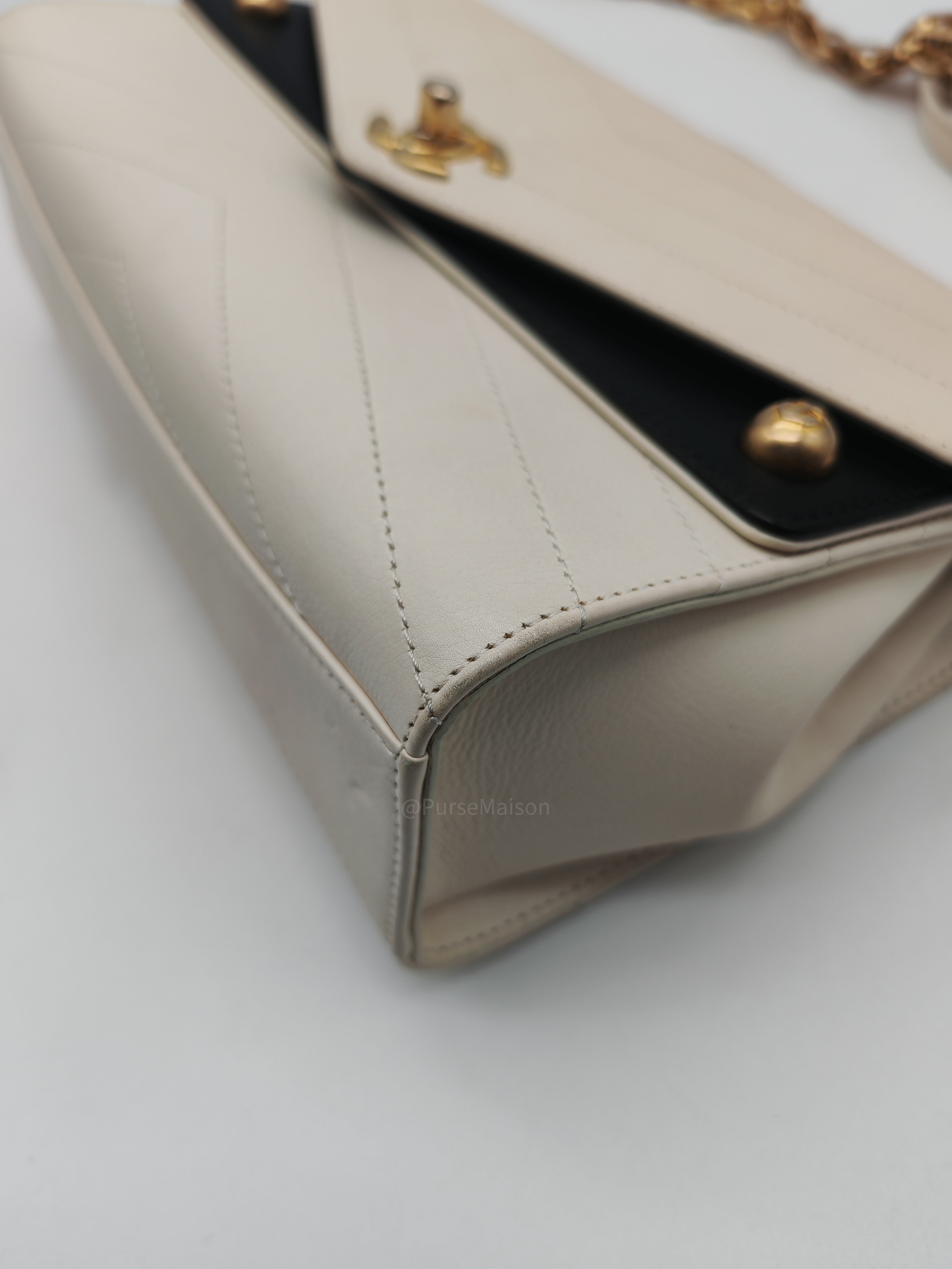 Chanel Envelope Flap Bag in White Chevron Calfskin Leather and Gold Hardware Series 27