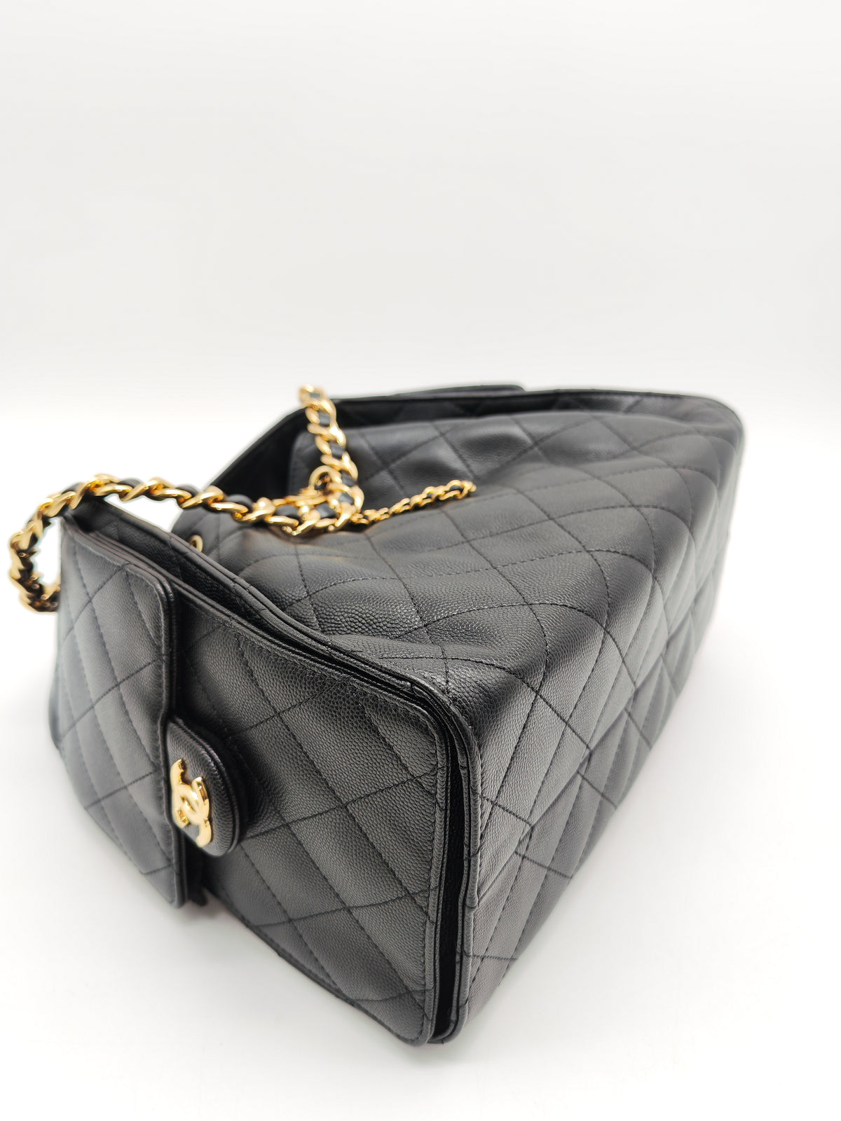 Chanel 25 Hobo Bag Small in Black Caviar Leather Shiny Gold Hardware Microchip (XX****28)