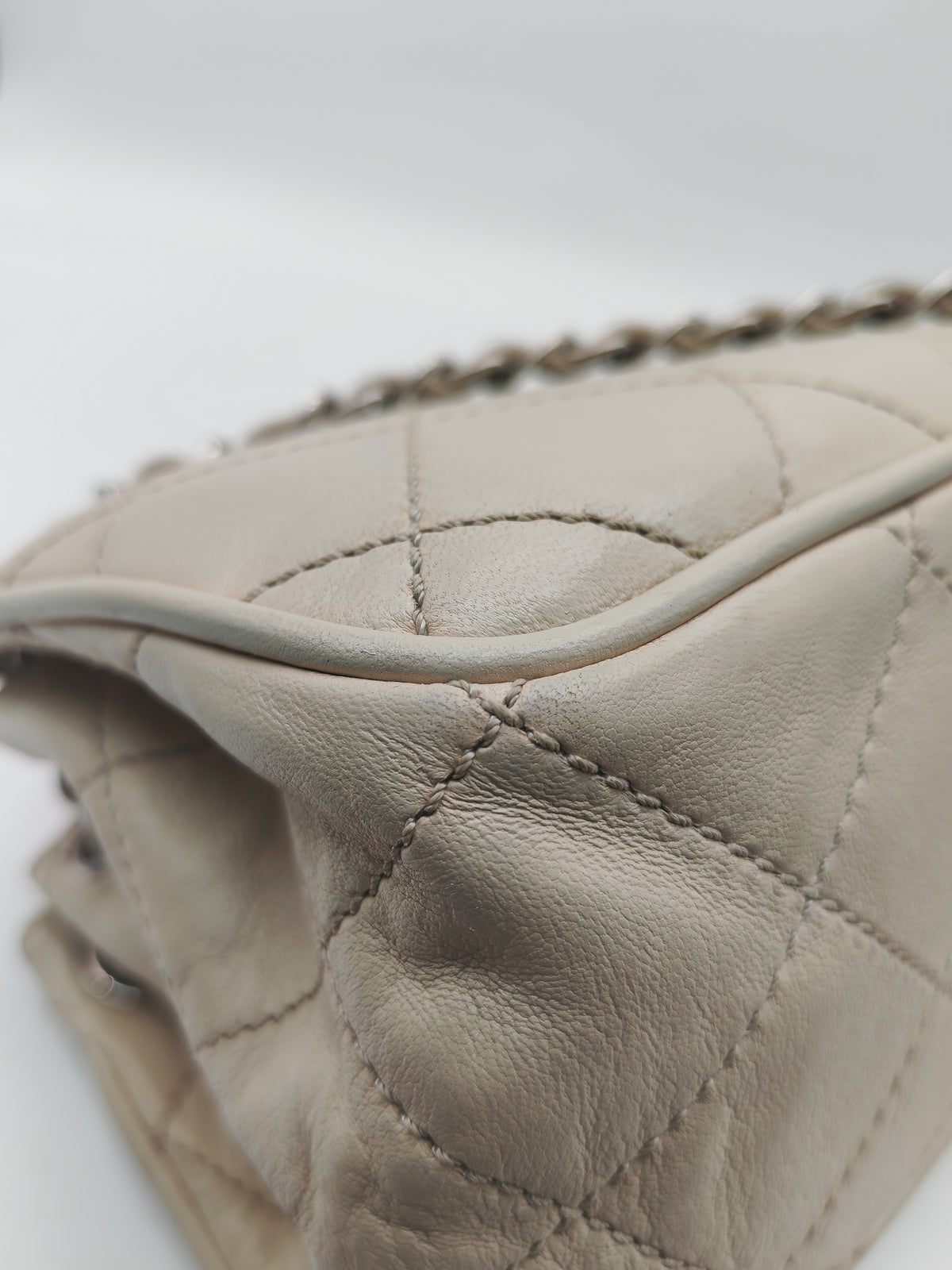 Chanel Vintage Ultimate Stitch 2.55 Reissue Flap Bag in Beige Cream Lambskin Leather Silver Hardware (Series 10)