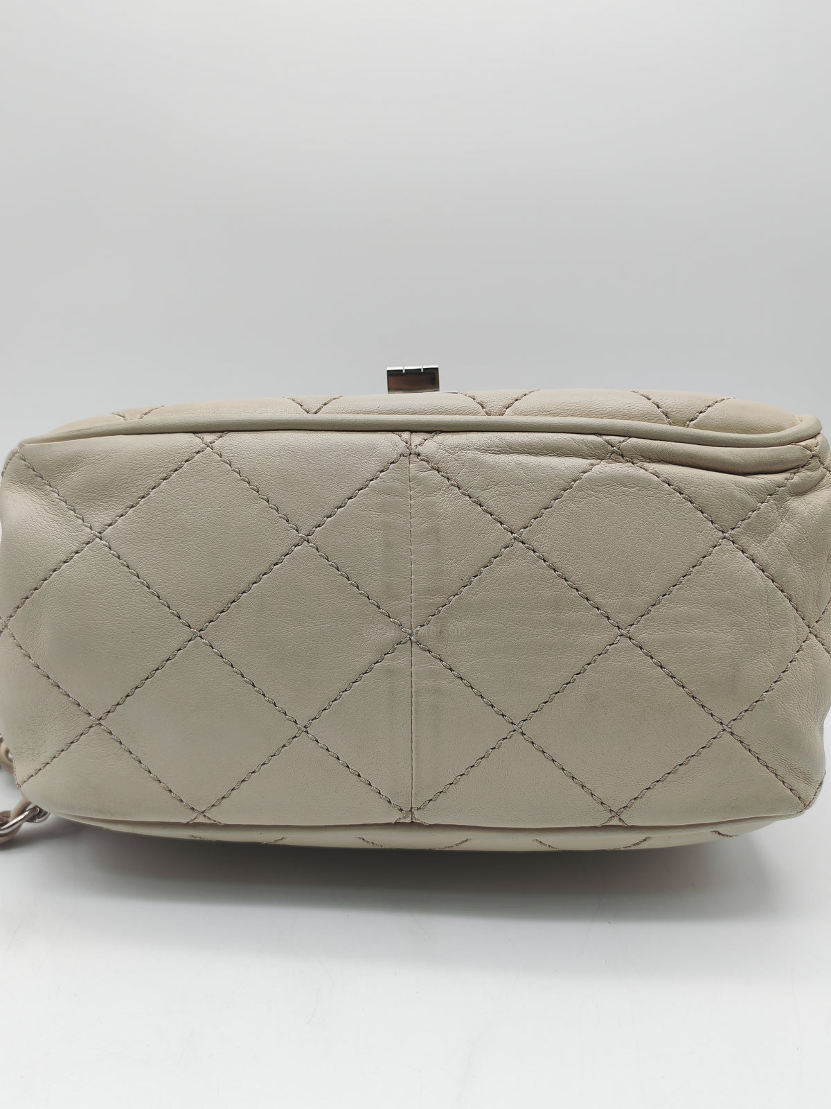 Chanel Vintage Ultimate Stitch 2.55 Reissue Flap Bag in Beige Cream Lambskin Leather Silver Hardware (Series 10)