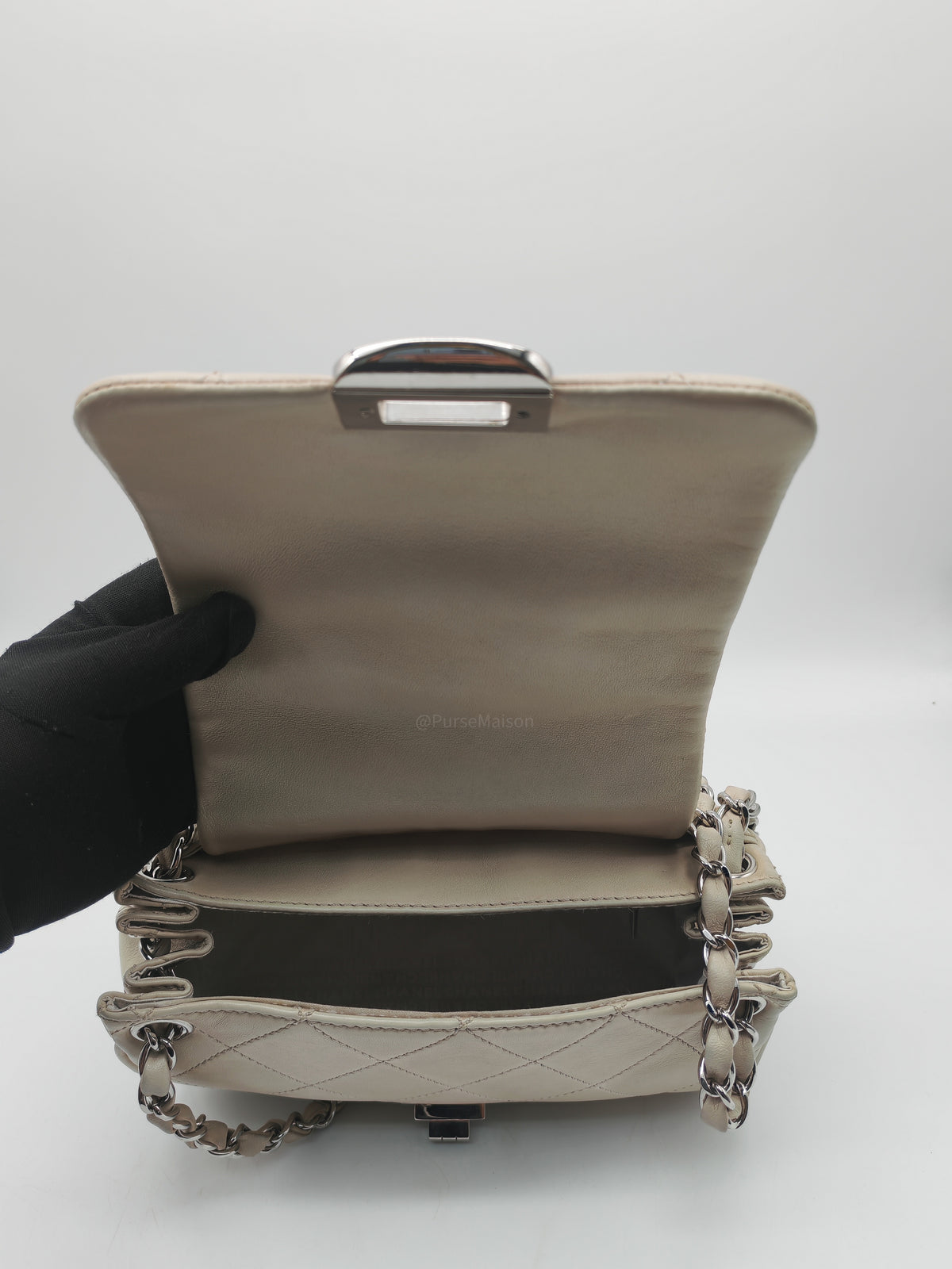 Chanel Vintage Ultimate Stitch 2.55 Reissue Flap Bag in Beige Cream Lambskin Leather Silver Hardware (Series 10)