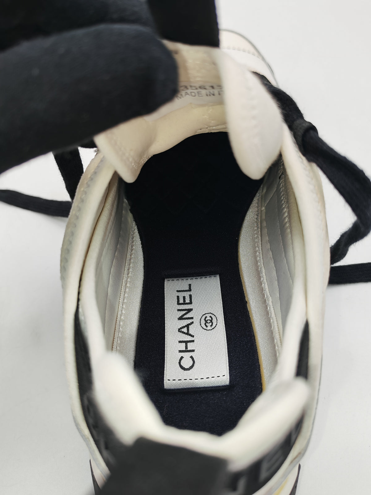 Chanel Velvet Calfskin and Mixed Fibers CC Sneakers Size 39.5 EU (29 cm)