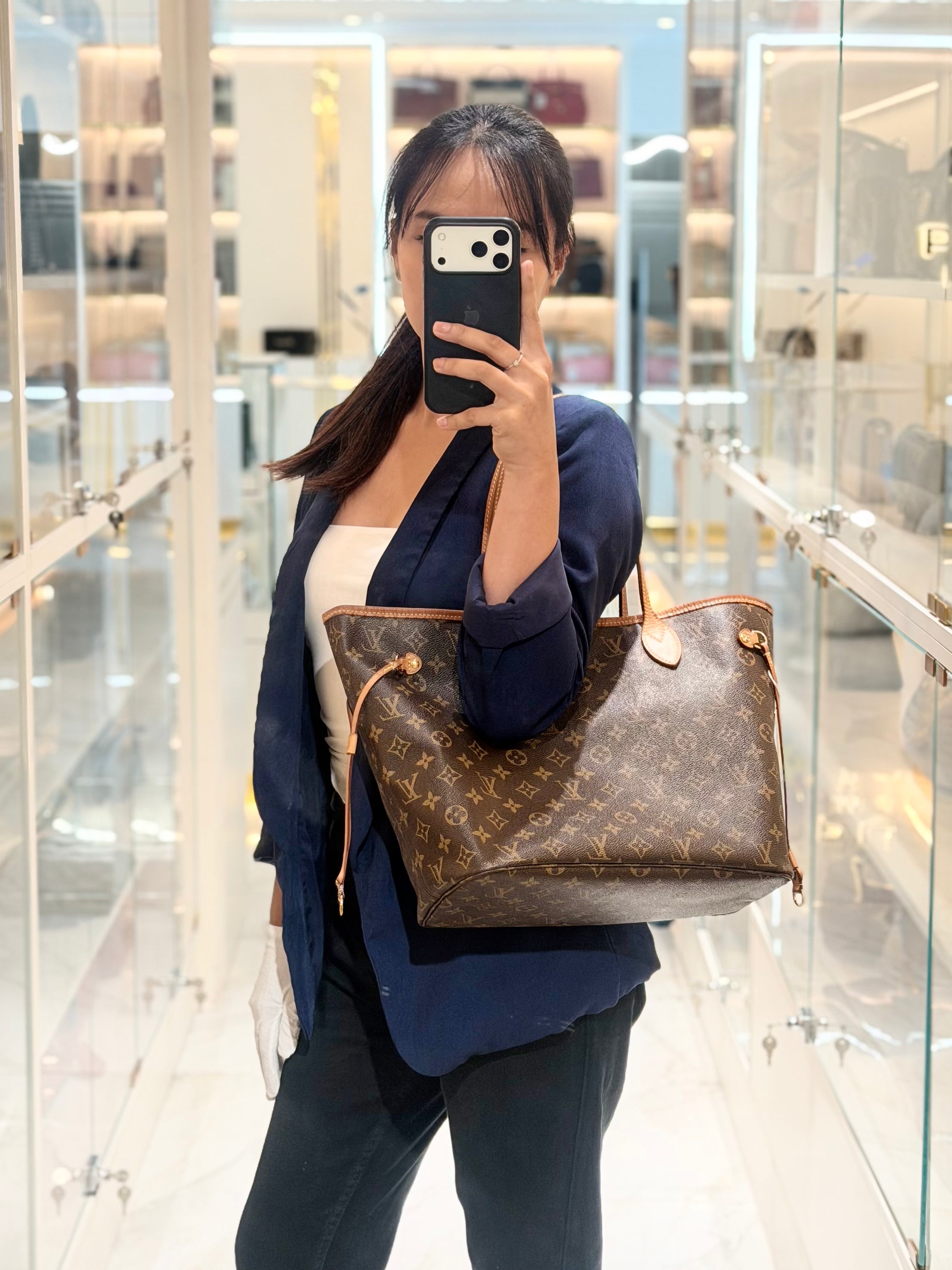 Neverfull MM in Monogram Canvas (Date code: CA1119)