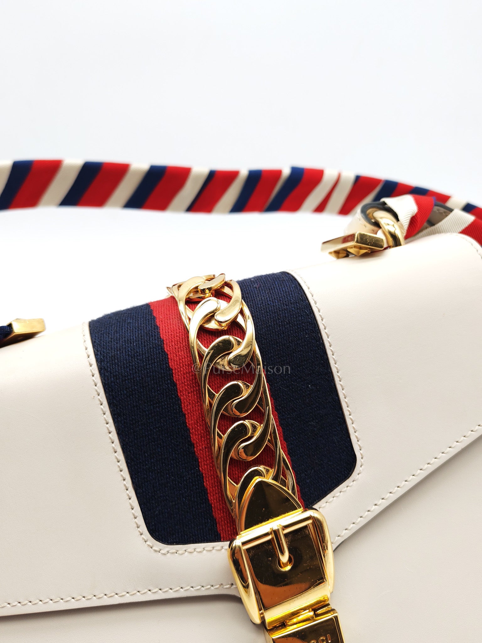 Gucci Sylvie Shoulder Bag in Off White Smooth Calfskin Leather
