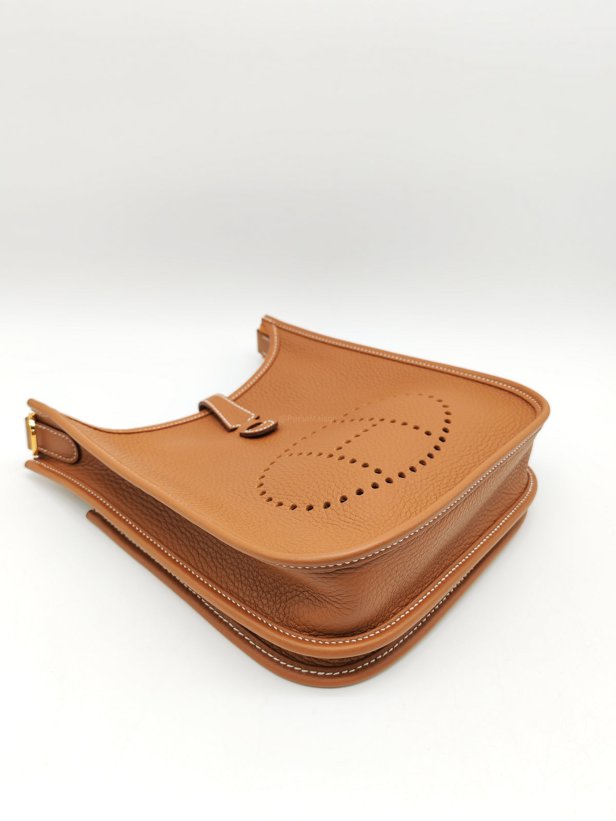 Hermes Evelyne 23 in Gold Taurillon Clemence Leather Gold Hardware Stamp G(2026)
