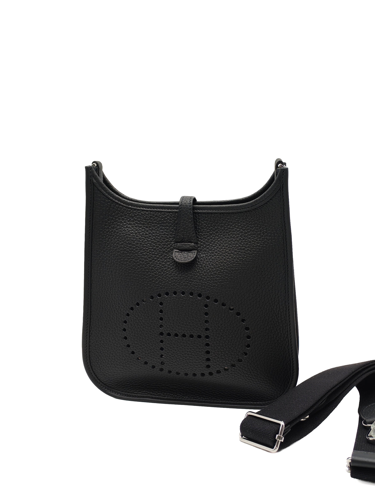 Hermes Evelyne 23 in Black/Noir Taurillon Clemence Leather Palladium Hardware Stamp G(2026)
