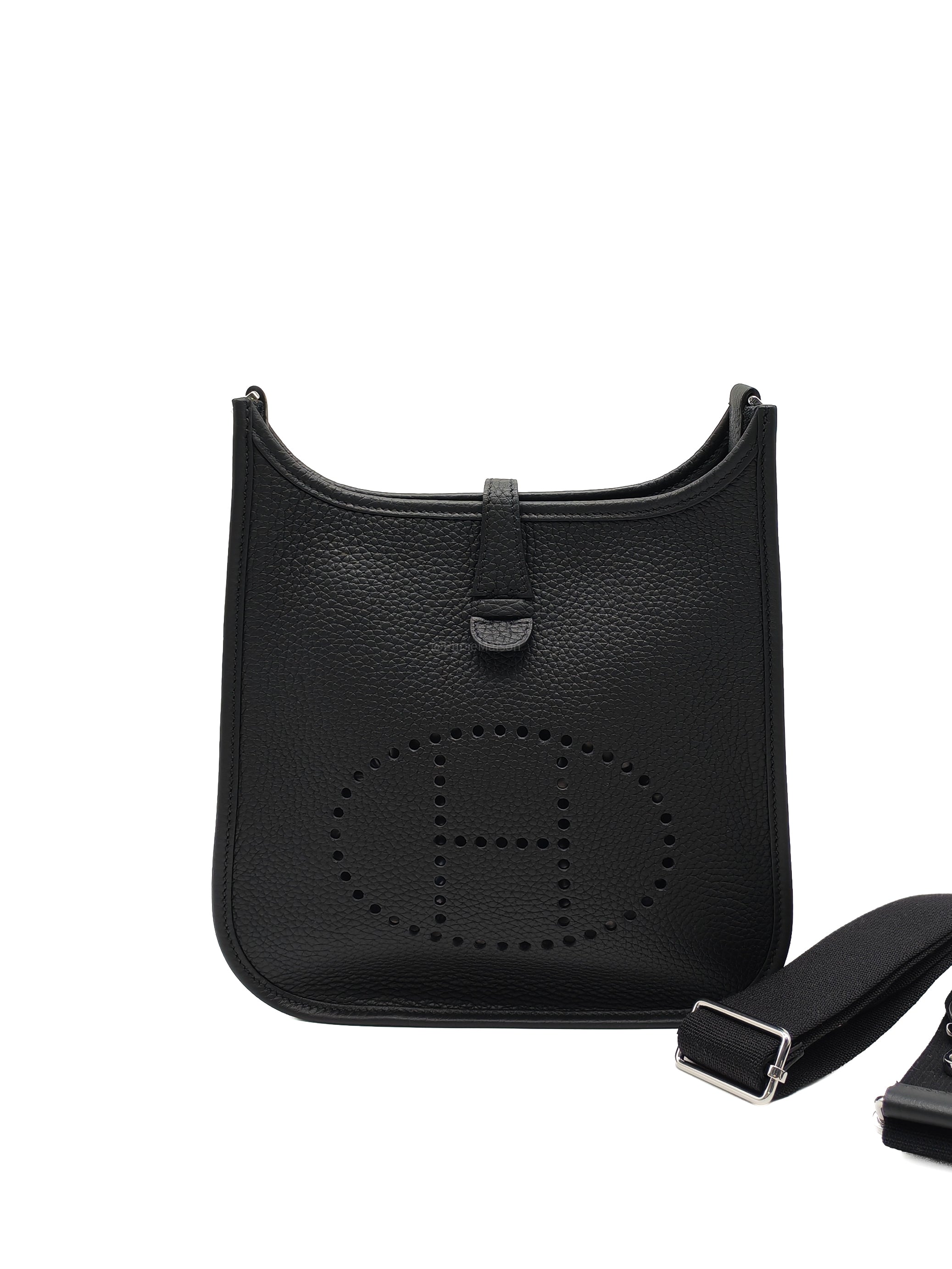 Hermes Evelyne 23 in Black/Noir Taurillon Clemence Leather Palladium Hardware Stamp G(2026)