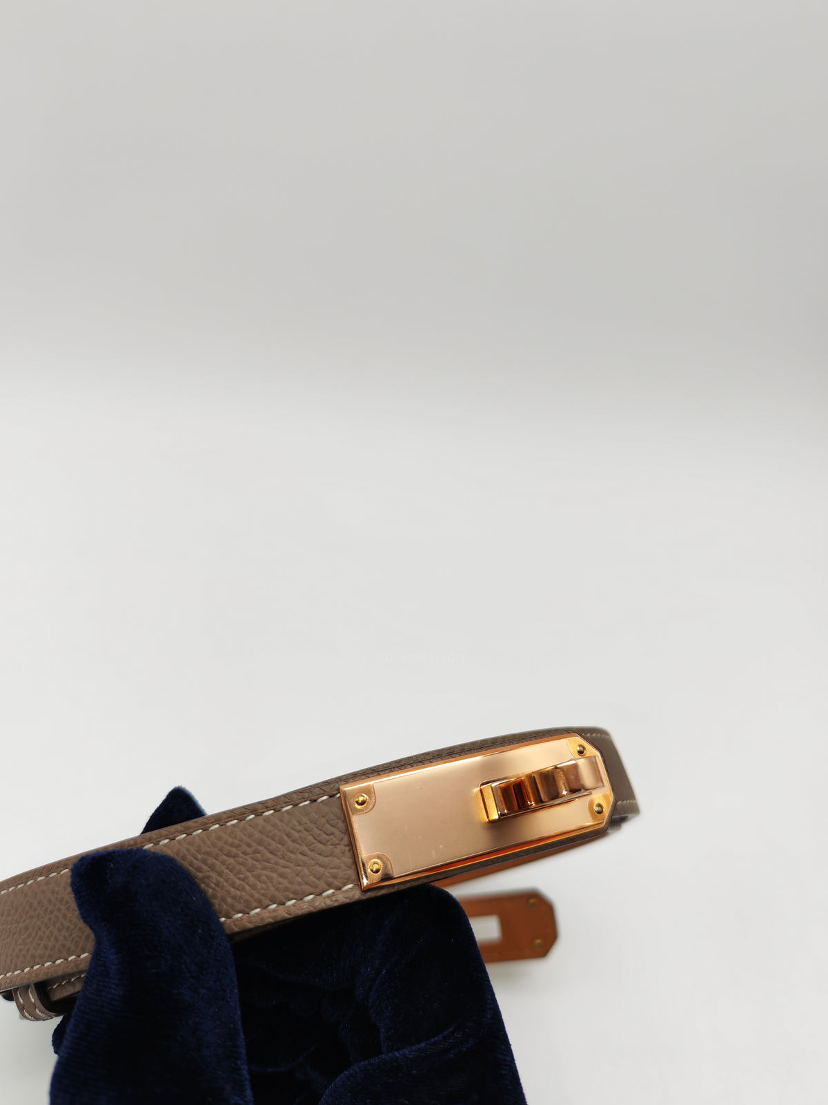 Hermes Kelly Belt Etoupe Epsom Leather Rose Gold Hardware Stamp B (2023)