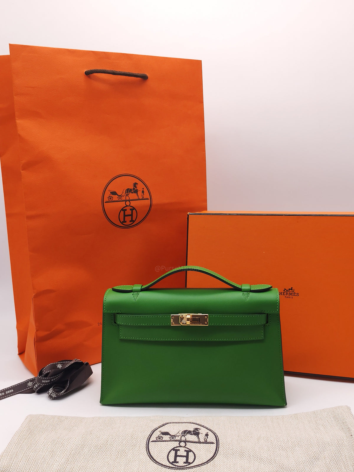 Hermes Kelly Pochette in Vert Yucca Swift Leather Gold Hardware Stamp B (2023)