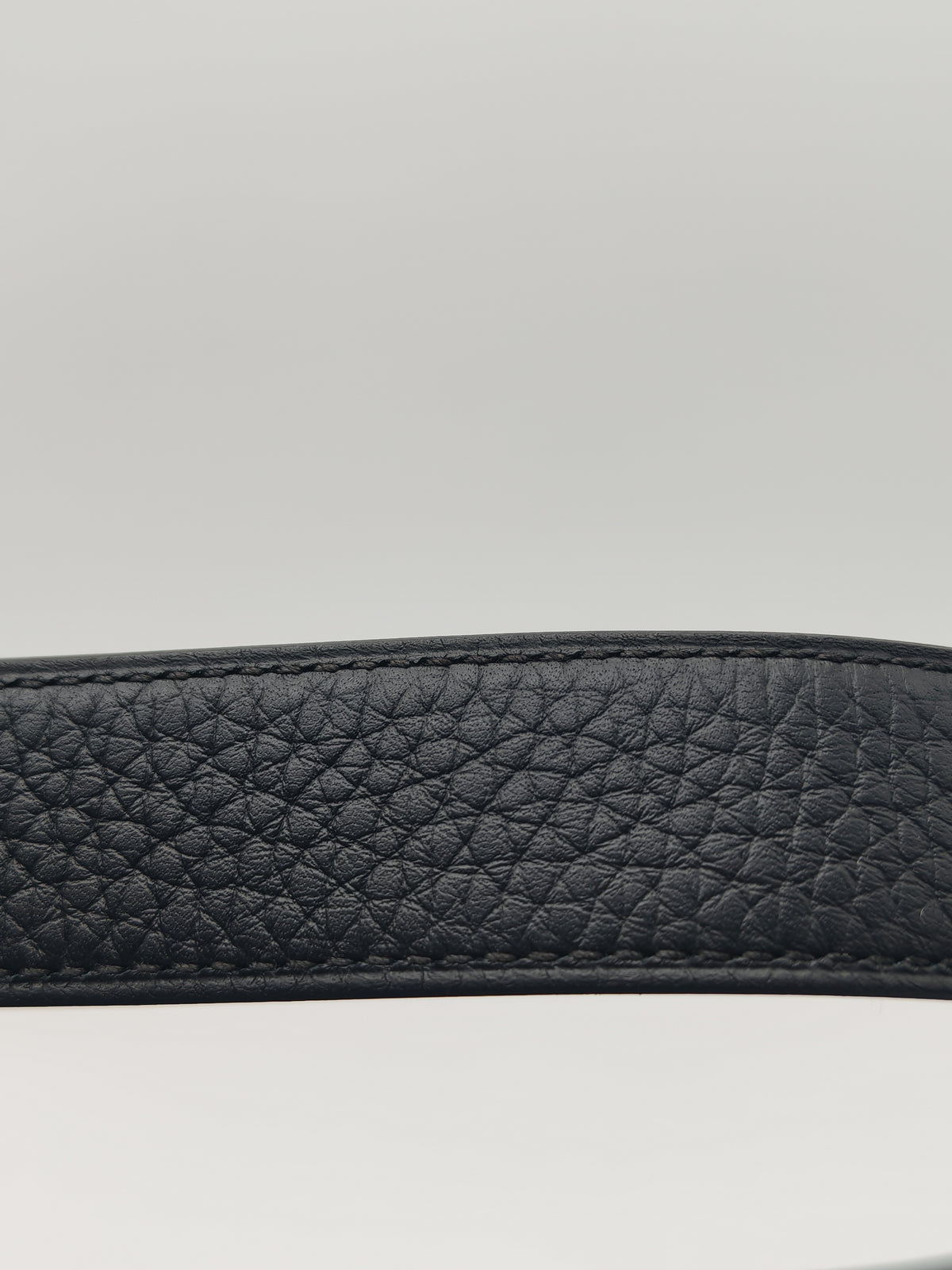Hermes Lindy 26 in Noir Clemence Leather Palladium Hardware Stamp G (2026)