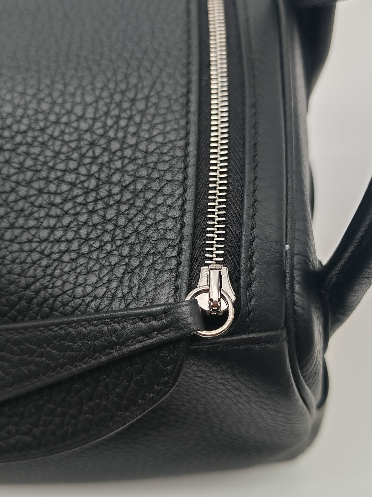 Hermes Lindy 26 in Noir Clemence Leather Palladium Hardware Stamp G (2026)