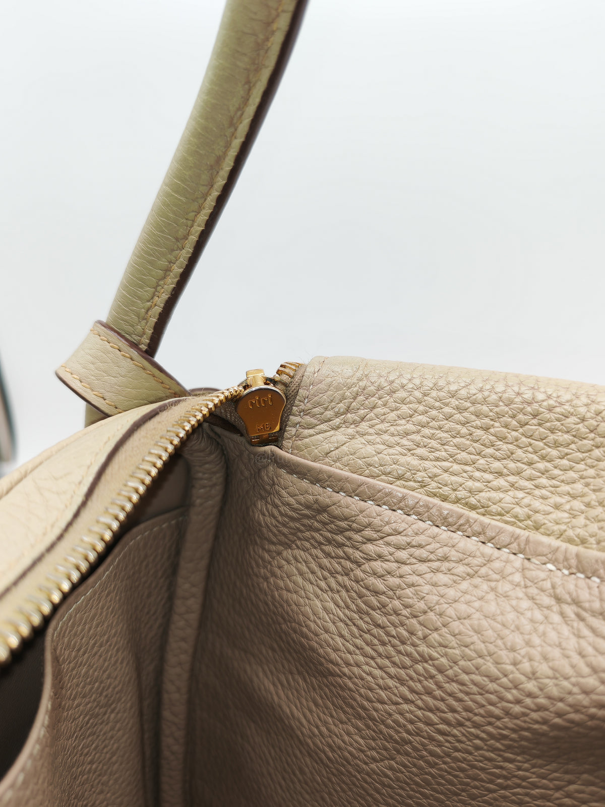 Hermes Lindy 30 in Trench Clemence Leather Gold Hardware Stamp Square Q (2013)