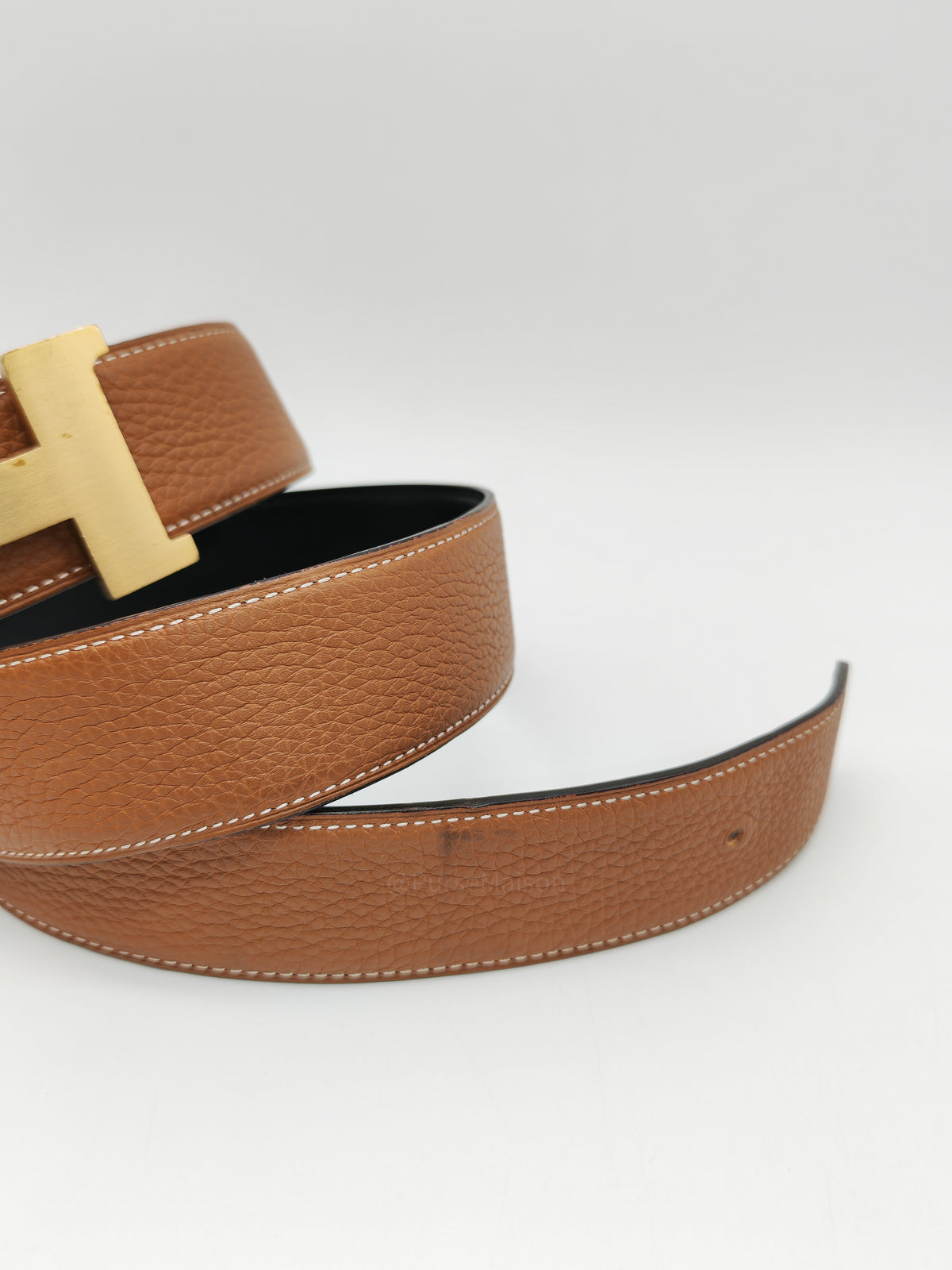 Hermes Reversible Leather Belt in Gold Clemence Leather with Brushed Gold Buckle 90 cm Stamp U (2022)