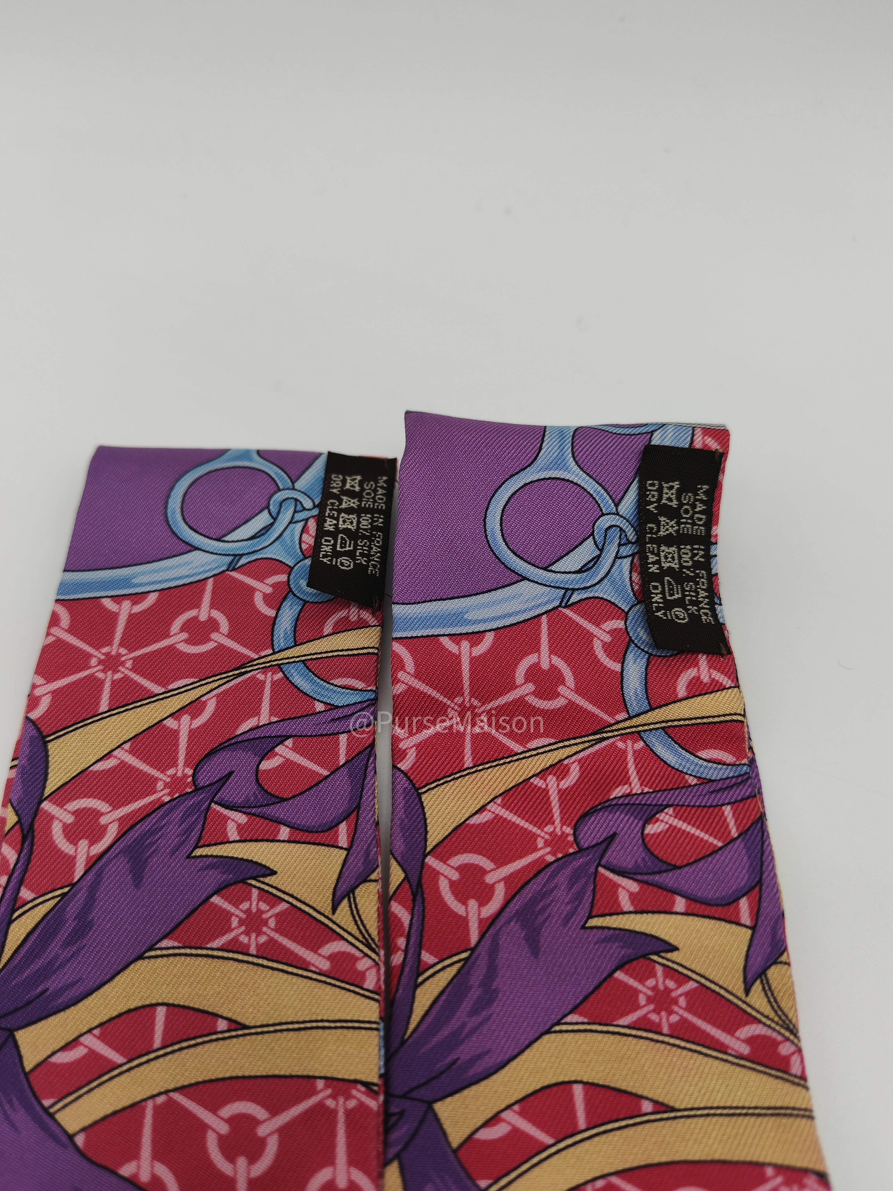 Hermes La Promenade Du Matin Rose, Mauve Silk Twilly (Pair)