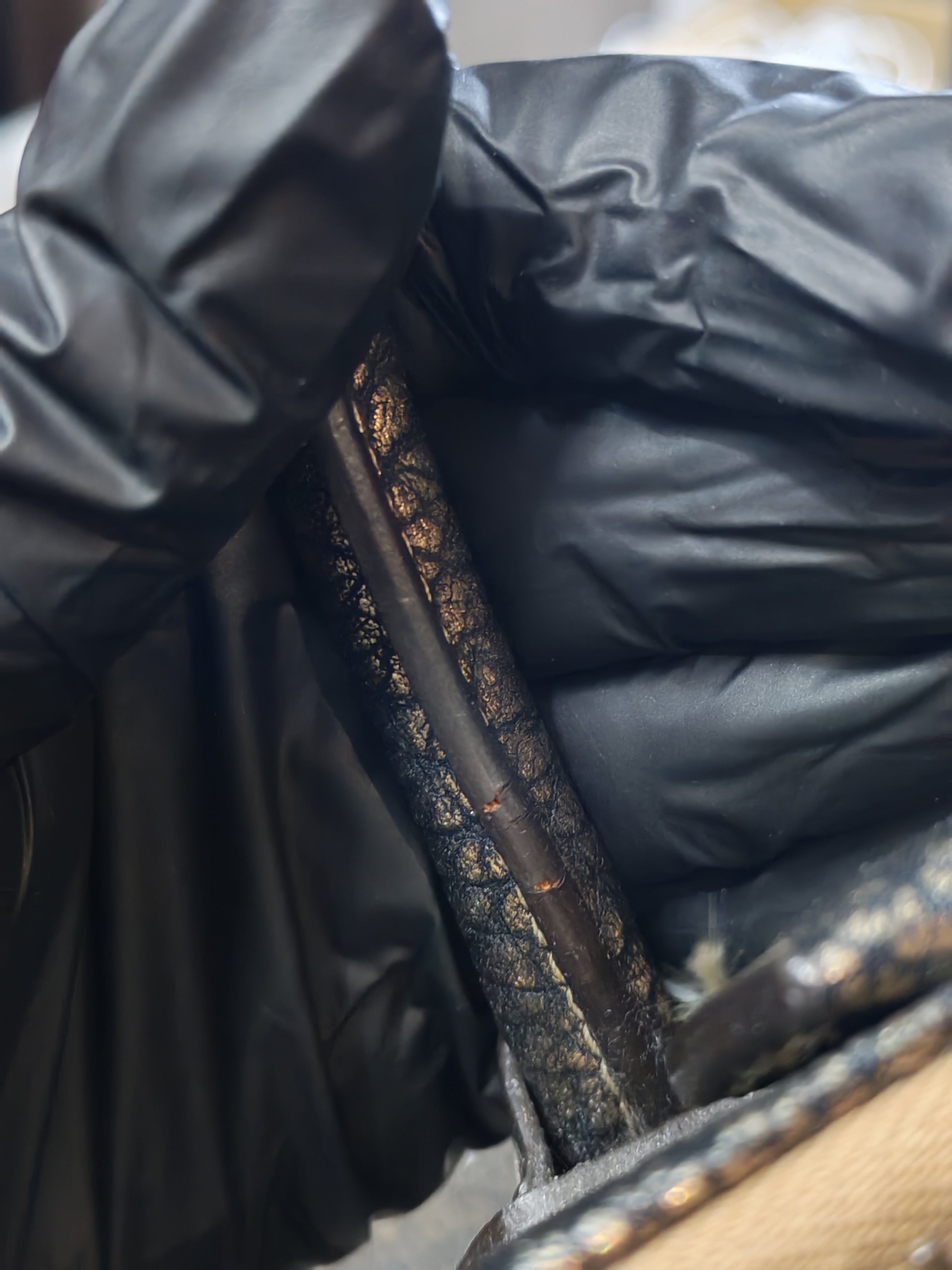 Antigona Medium in Metallic Gold Pebbled Calfskin Leather