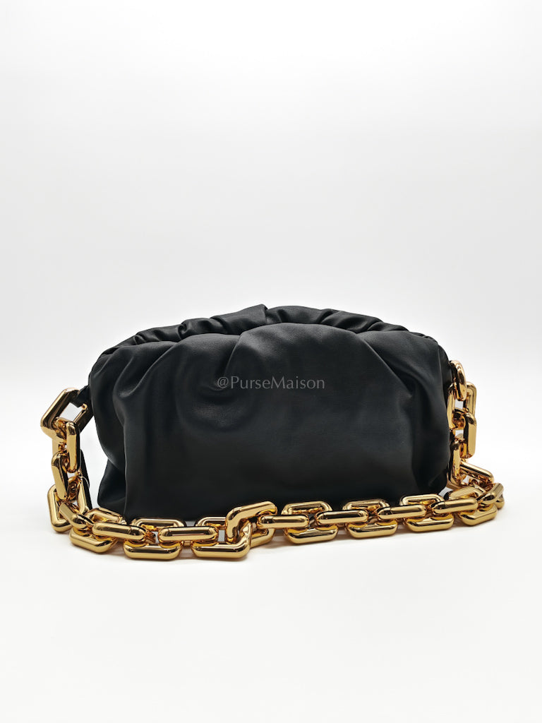 The Chain Pouch in Black Clafskin Leather Shoulder Bag