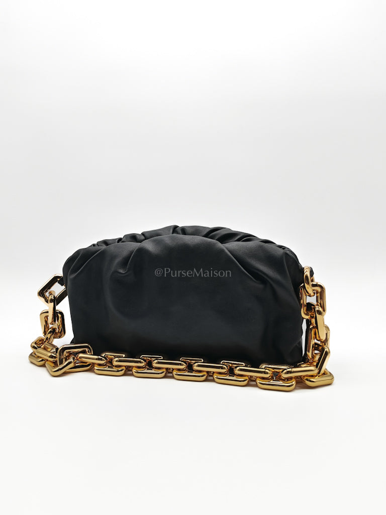 The Chain Pouch in Black Clafskin Leather Shoulder Bag