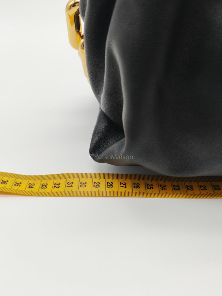 The Chain Pouch in Black Clafskin Leather Shoulder Bag