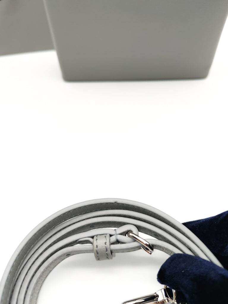 Shopping Phone Holder Bag Medium in Gray