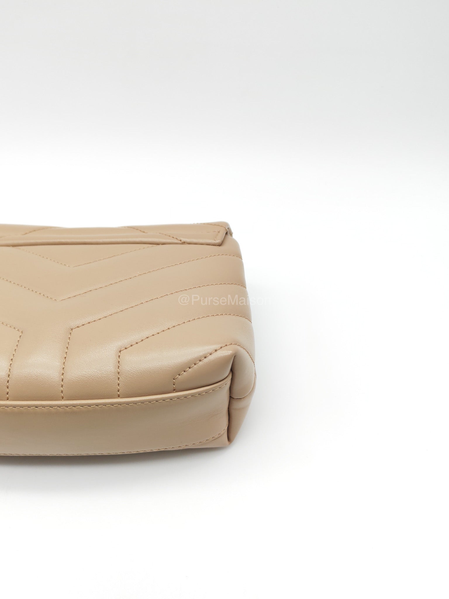 Yves Saint Laurent Toy Loulou Bag in Beige Chevron Quilted Calfskin Leather and Gold Hardware