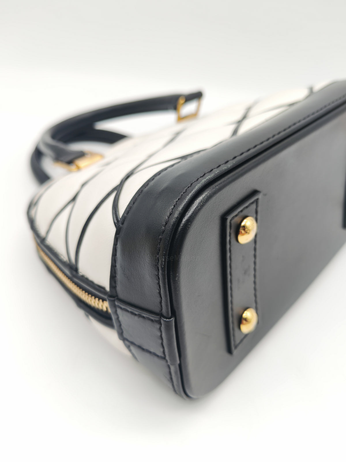 Louis Vuitton Alma BB in Malletage White and Black Lambskin Leather Gold Hardware Microchip