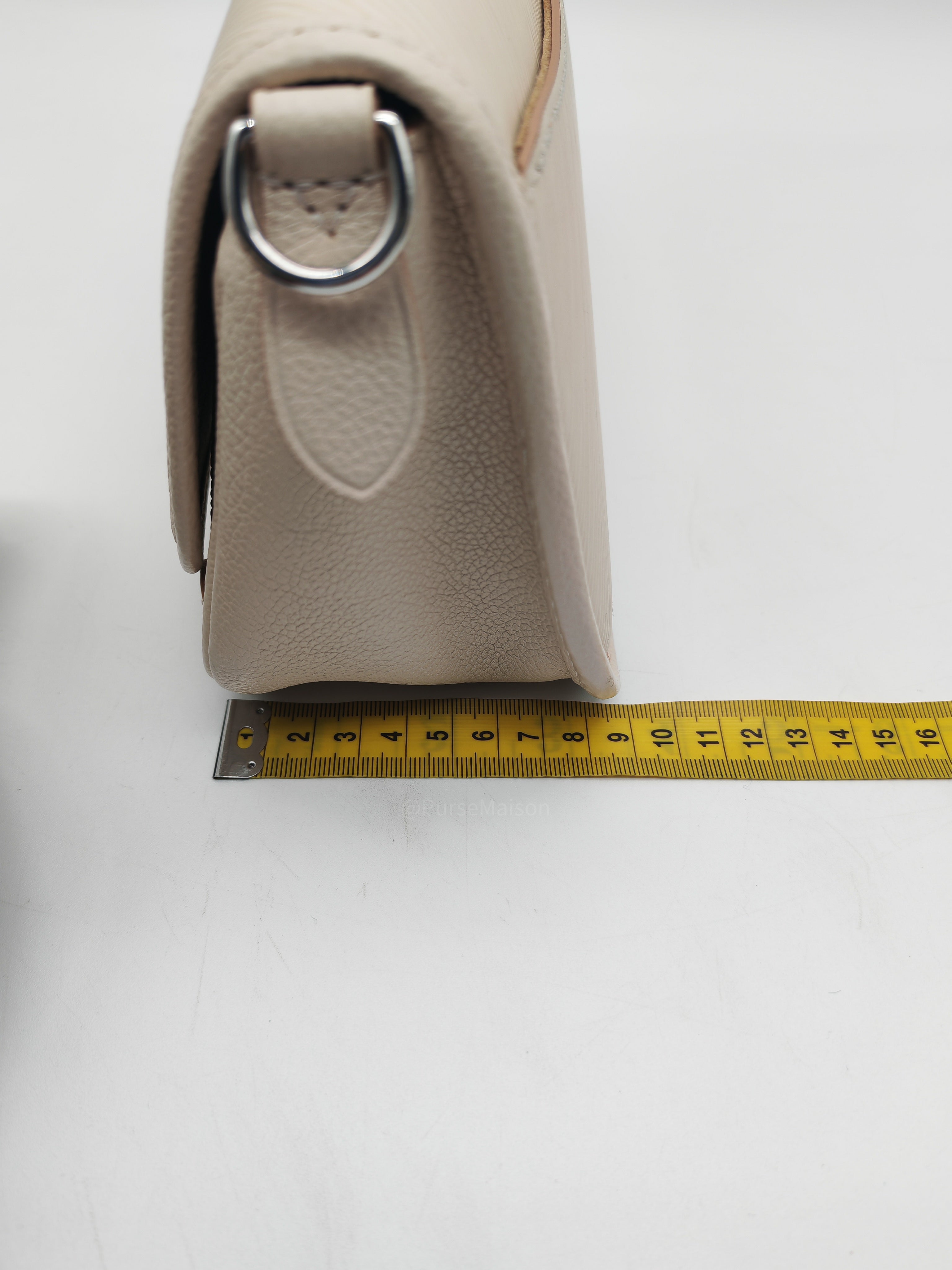 Louis Vuitton Buci Crossbody Bag in Off-White Beige Epi Leather and Silver Hardware Microchip
