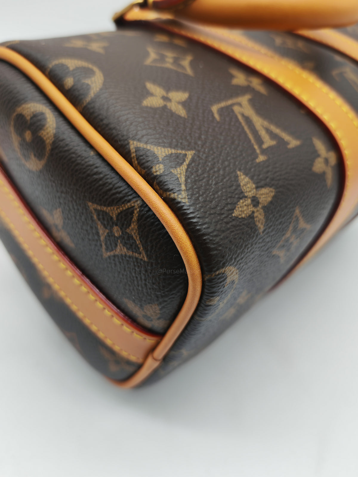 Louis Vuitton Keepall Bandouliere 25 in Monogram Canvas Top Handle Bag (Microchip)