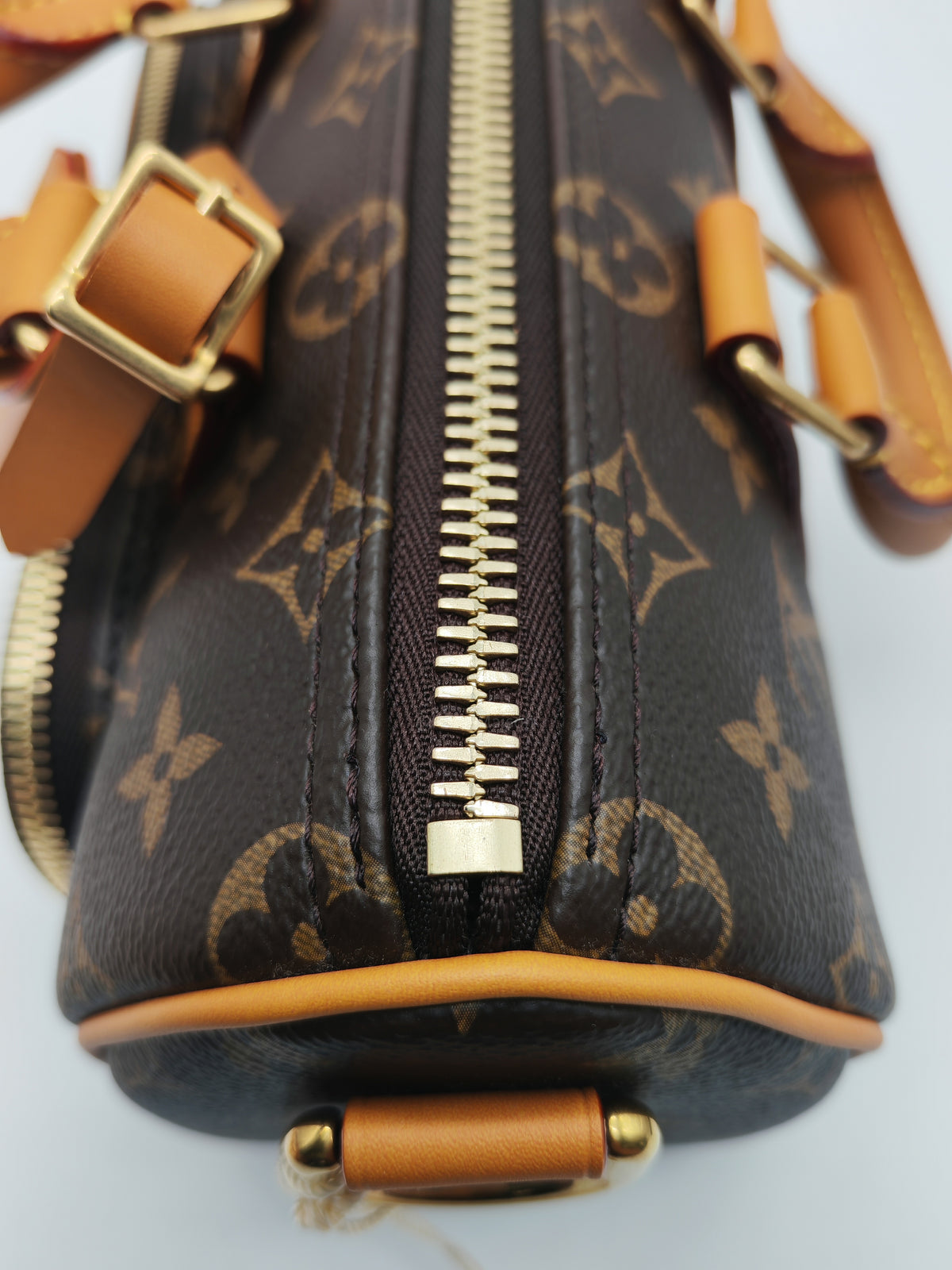 Louis Vuitton Keepall Bandouliere 25 in Monogram Canvas Top Handle Bag (Microchip)