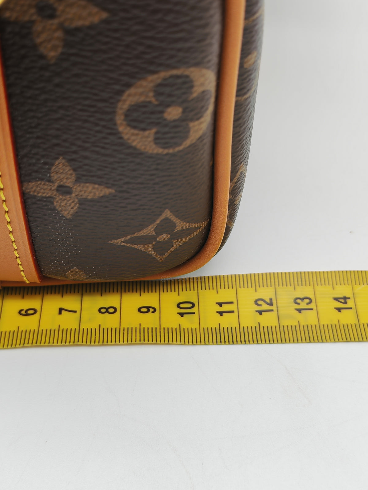 Louis Vuitton Keepall Bandouliere 25 in Monogram Canvas Top Handle Bag (Microchip)