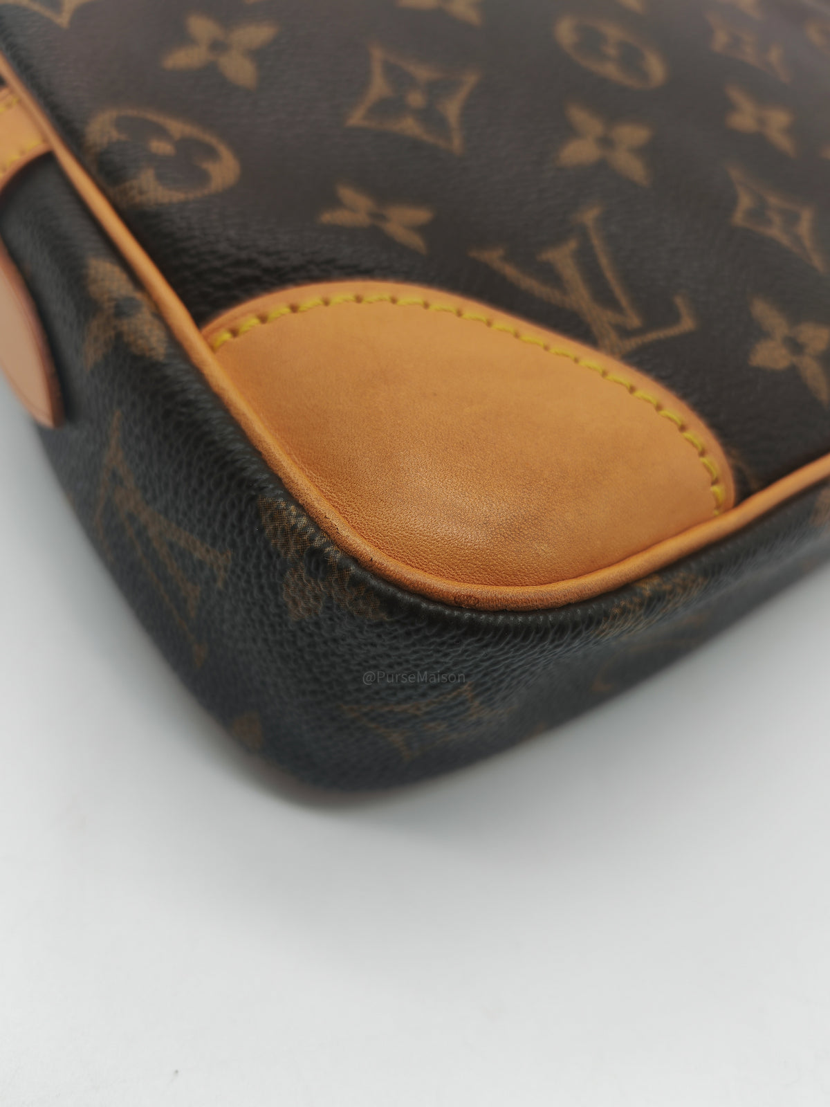Louis Vuitton Marly Dragonne Clutch Bag in Monogram Canvas and Gold Hardware (Datecode: SL1003)