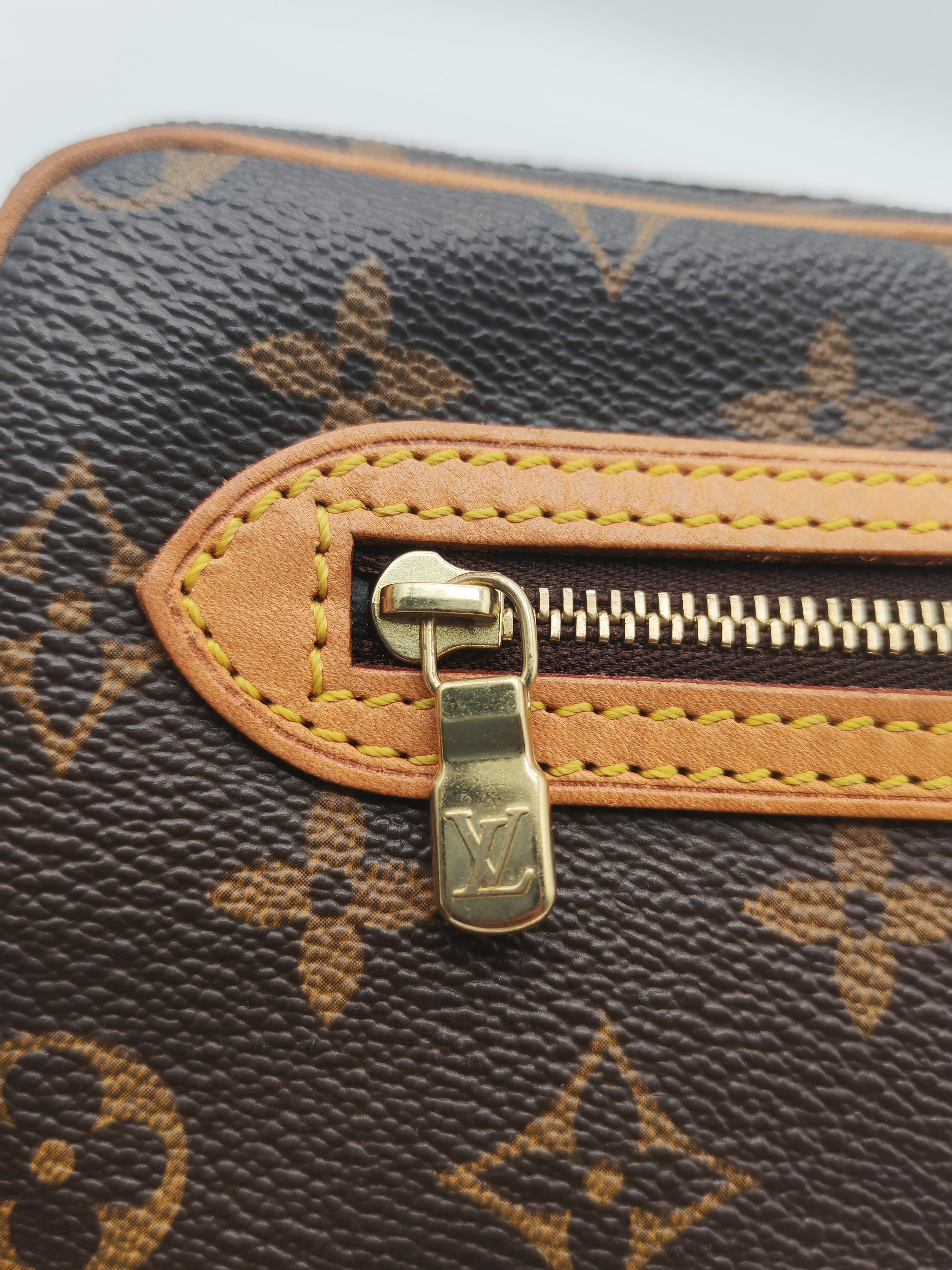 Louis Vuitton Marly Dragonne Clutch Bag in Monogram Canvas and Gold Hardware (Datecode: SL1003)