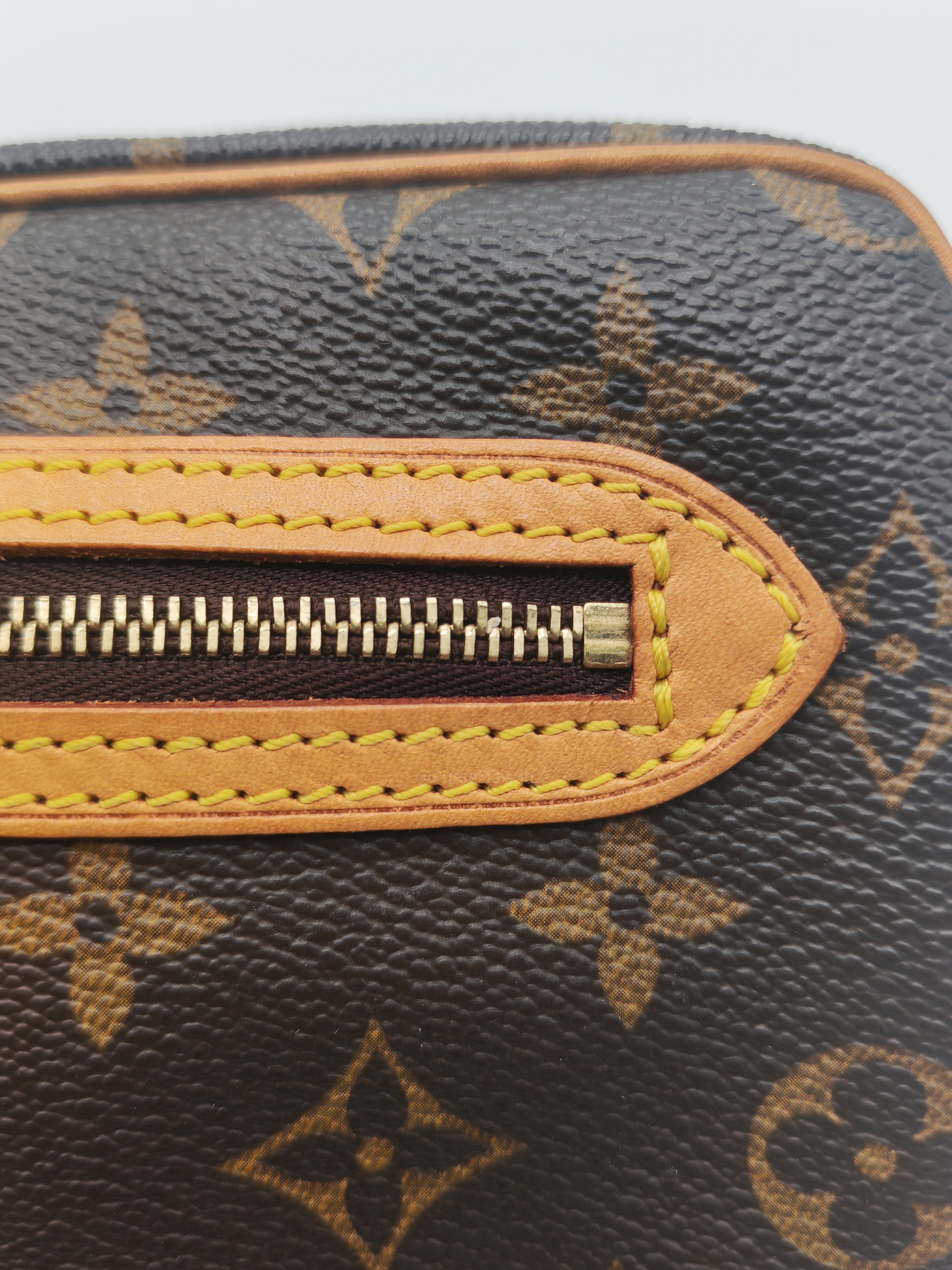 Louis Vuitton Marly Dragonne Clutch Bag in Monogram Canvas and Gold Hardware (Datecode: SL1003)