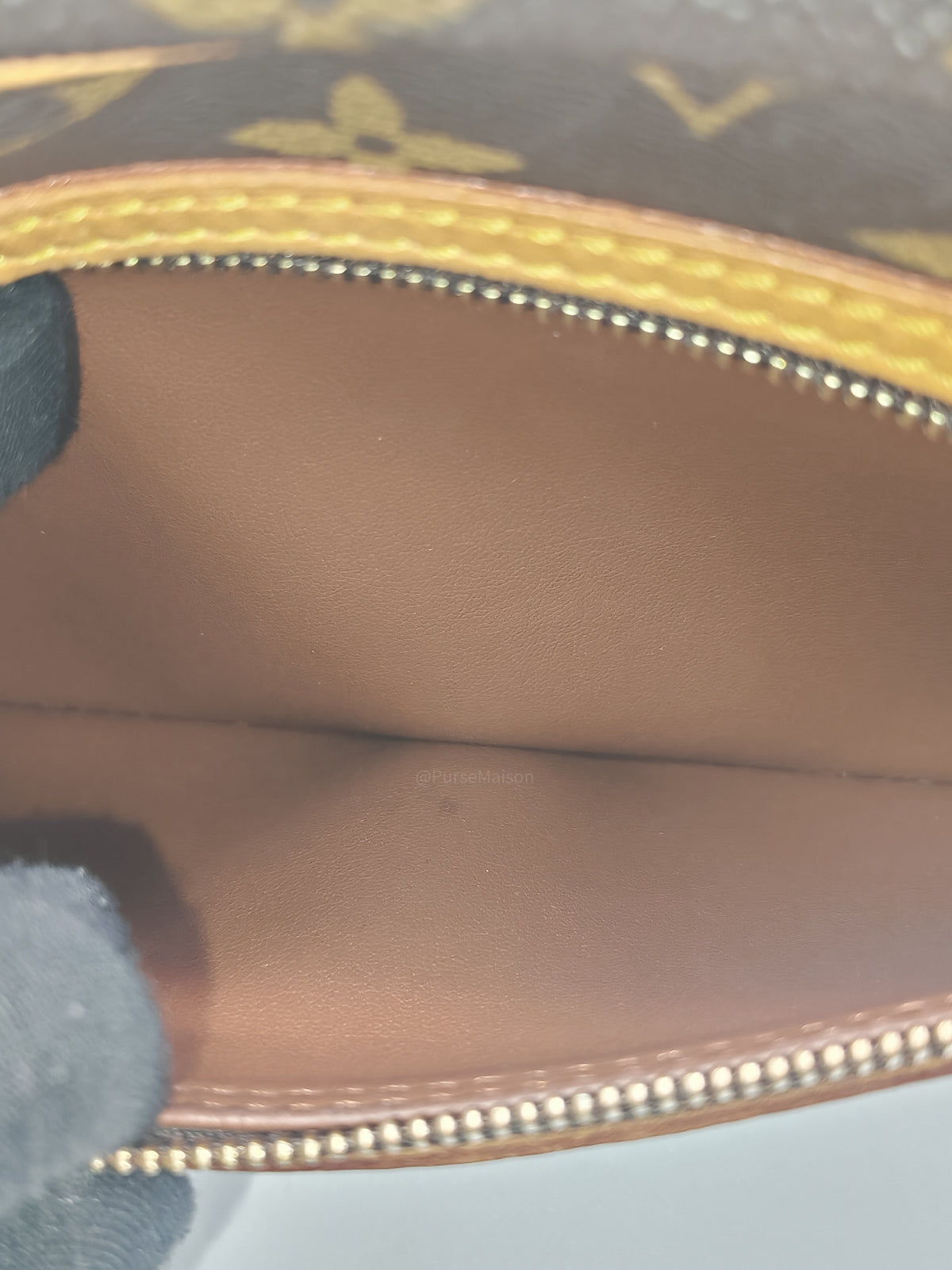 Louis Vuitton Marly Dragonne Clutch Bag in Monogram Canvas and Gold Hardware (Datecode: SL1003)