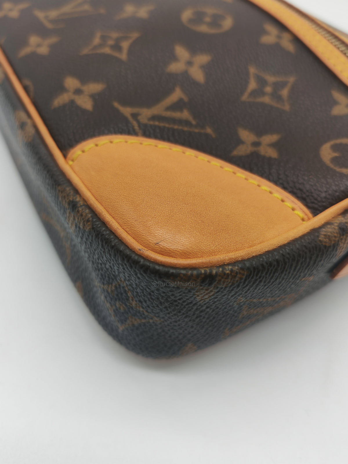 Louis Vuitton Marly Dragonne Clutch Bag in Monogram Canvas and Gold Hardware (Datecode: SL1003)