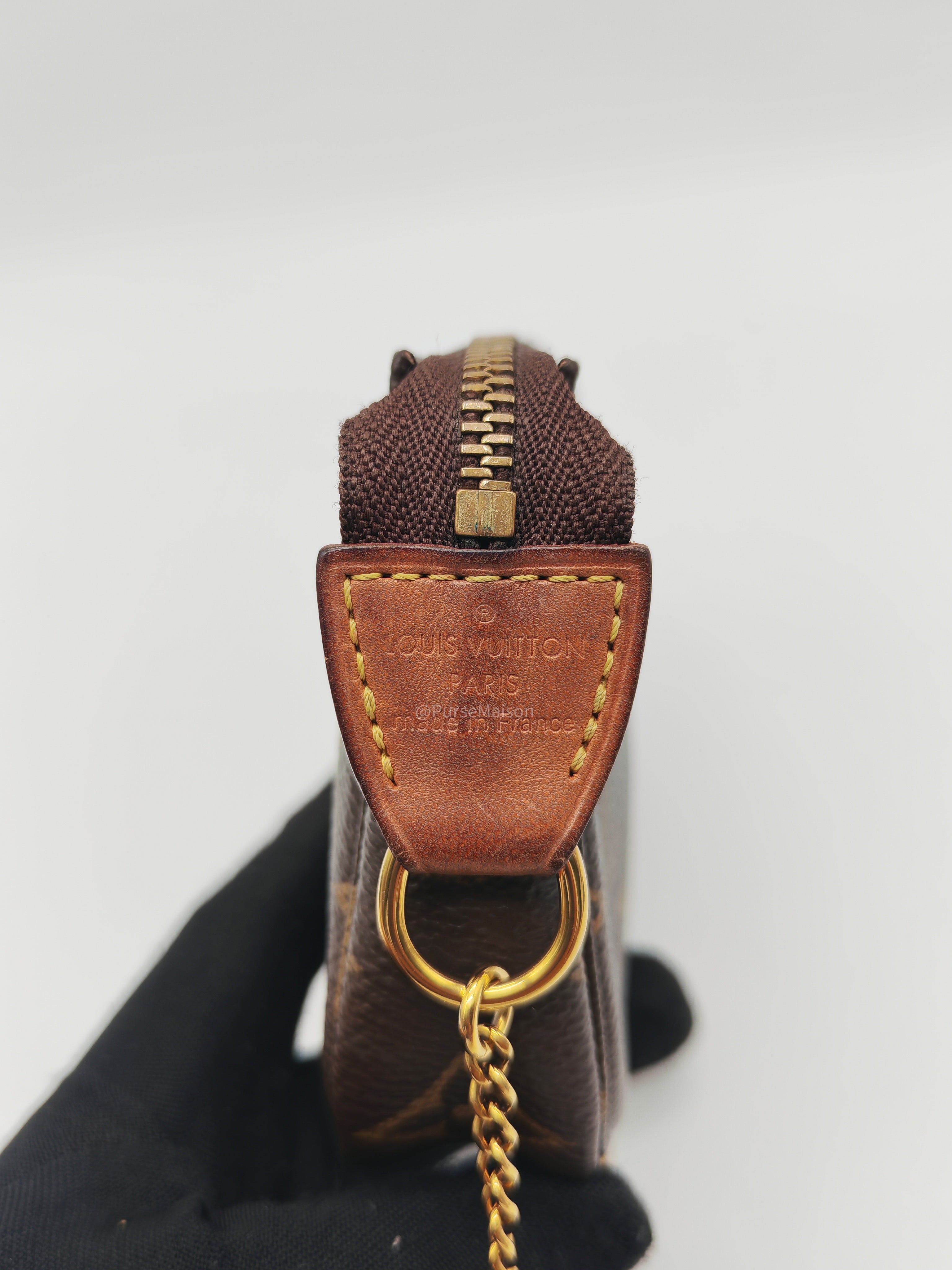 Louis Vuitton Mini Pochette Accessories in Monogram Canvas (Datecode: SF4290)