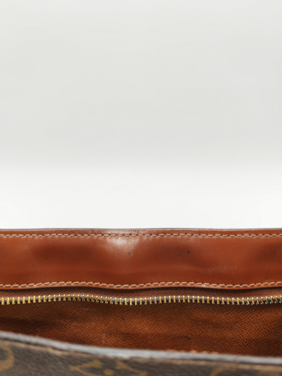 Louis Vuitton Pochette Homme Clutch in Monogram Canvas (Datecode: SL0915)