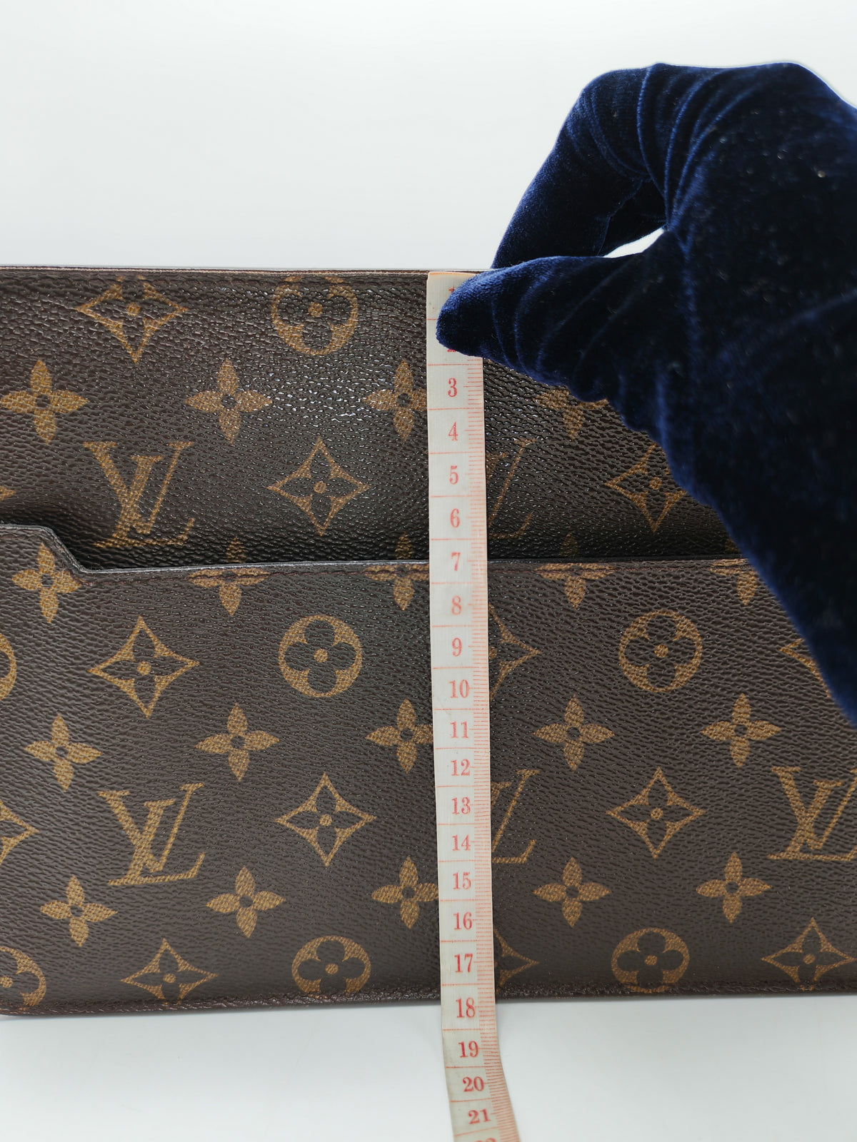 Louis Vuitton Pochette Homme Clutch in Monogram Canvas (Datecode: SL0915)