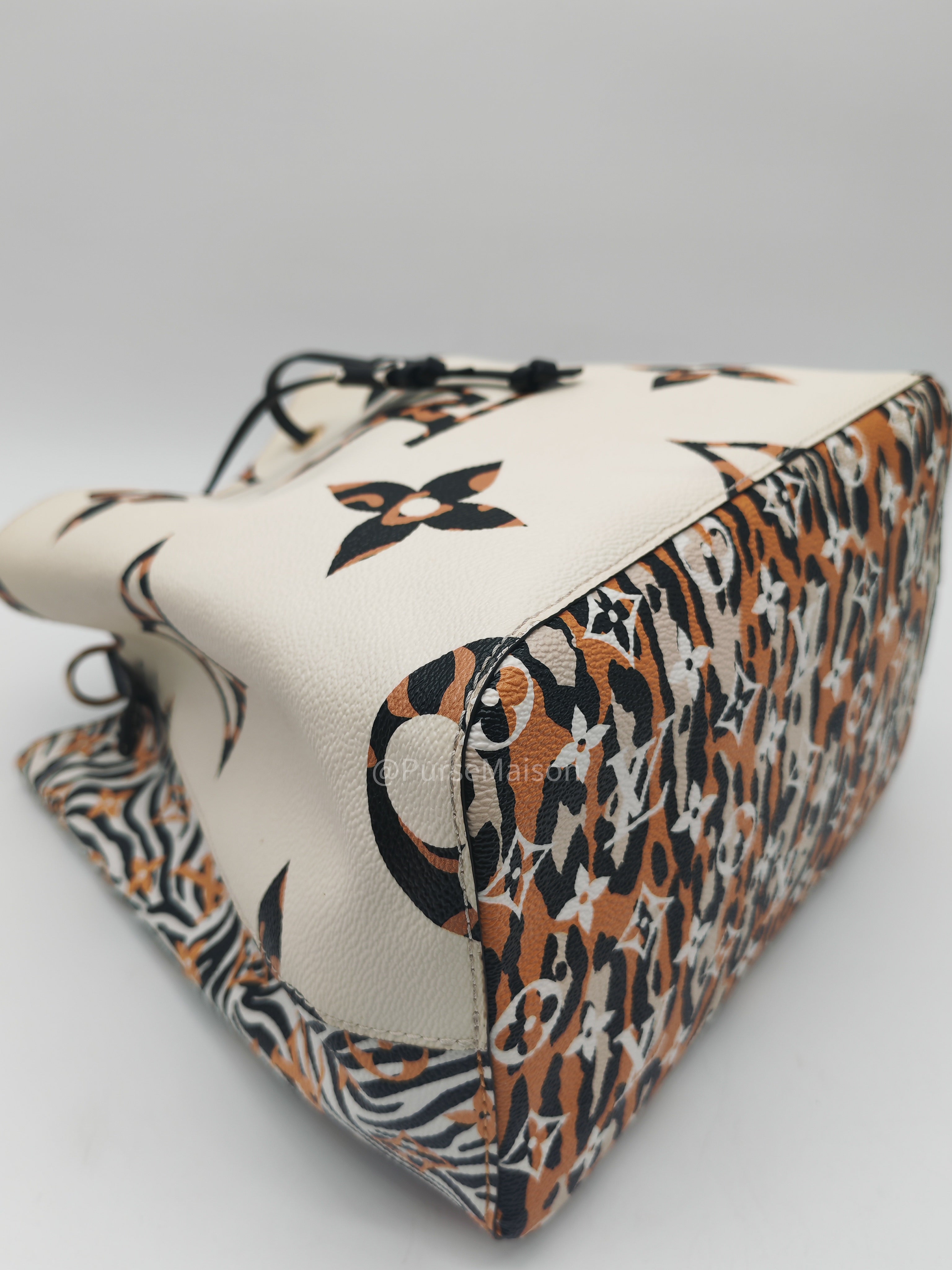 Louis Vuitton Neo Noe Bucket Bag MM in Limited Edition Jungle Monogram Giant Canvas (Date Code: SP3169)