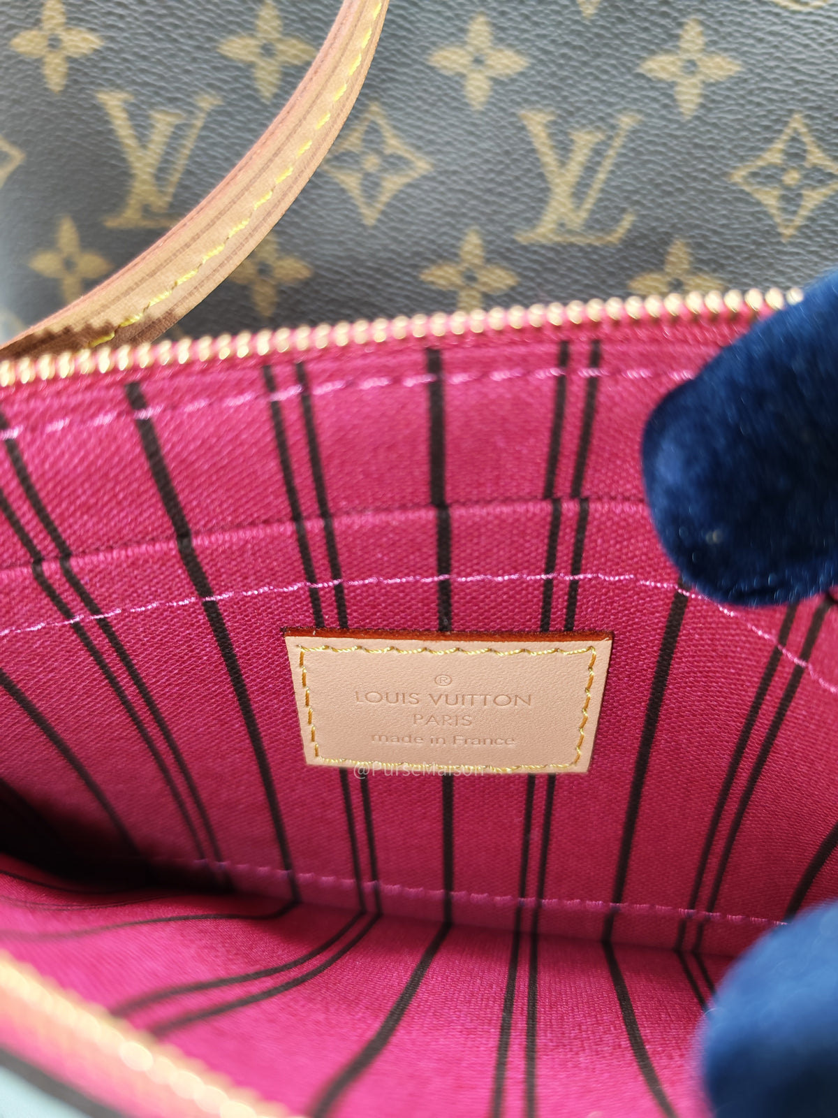 Louis Vuitton Neverfull PM in Monogram Canvas and Gold Hardware Microchip