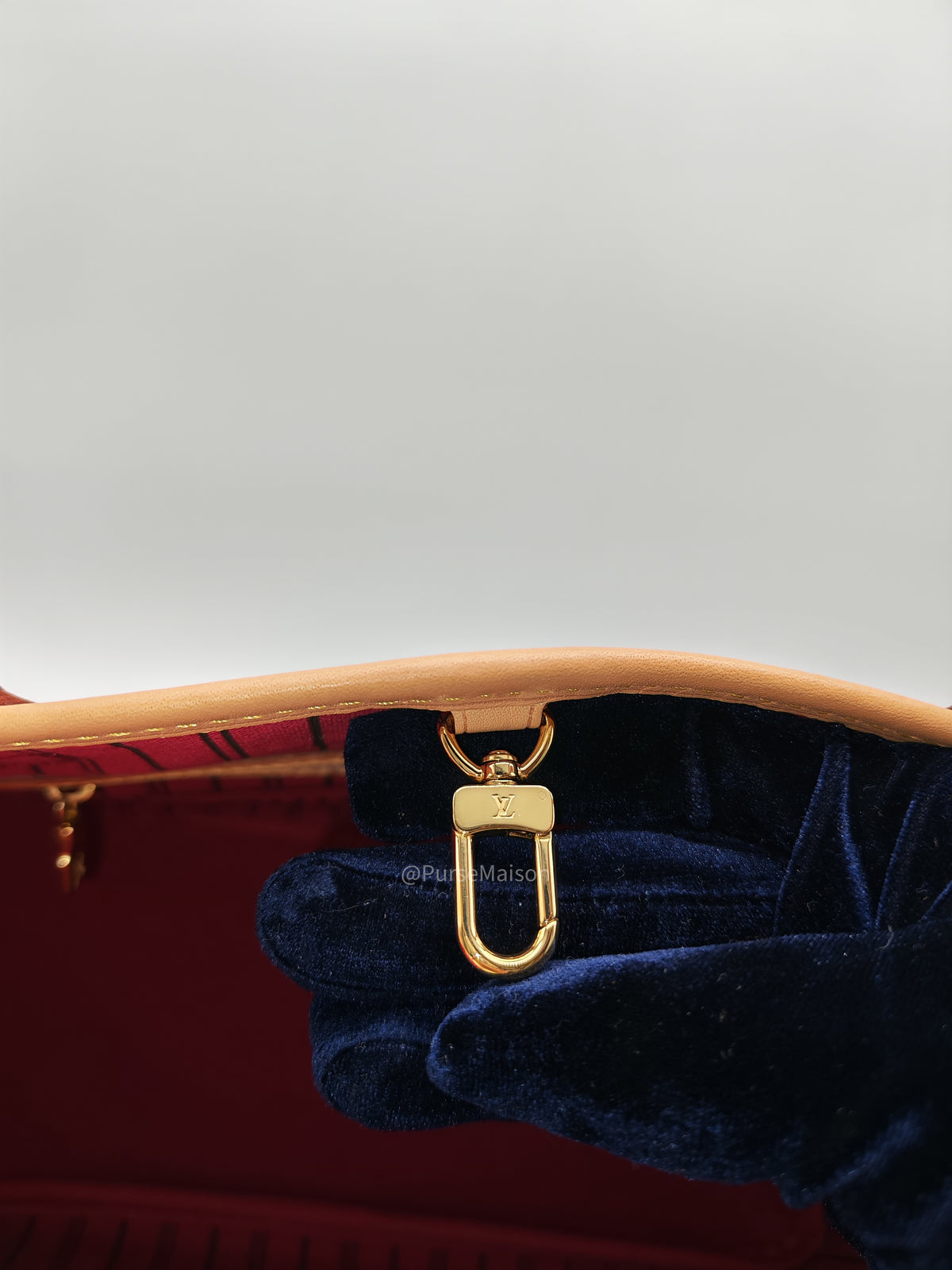 Louis Vuitton Neverfull PM in Monogram Canvas and Gold Hardware Microchip