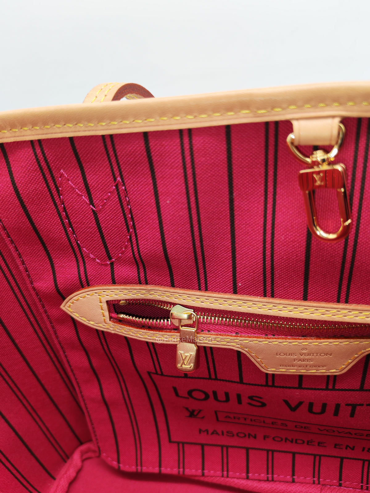 Louis Vuitton Neverfull PM in Monogram Canvas and Gold Hardware Microchip