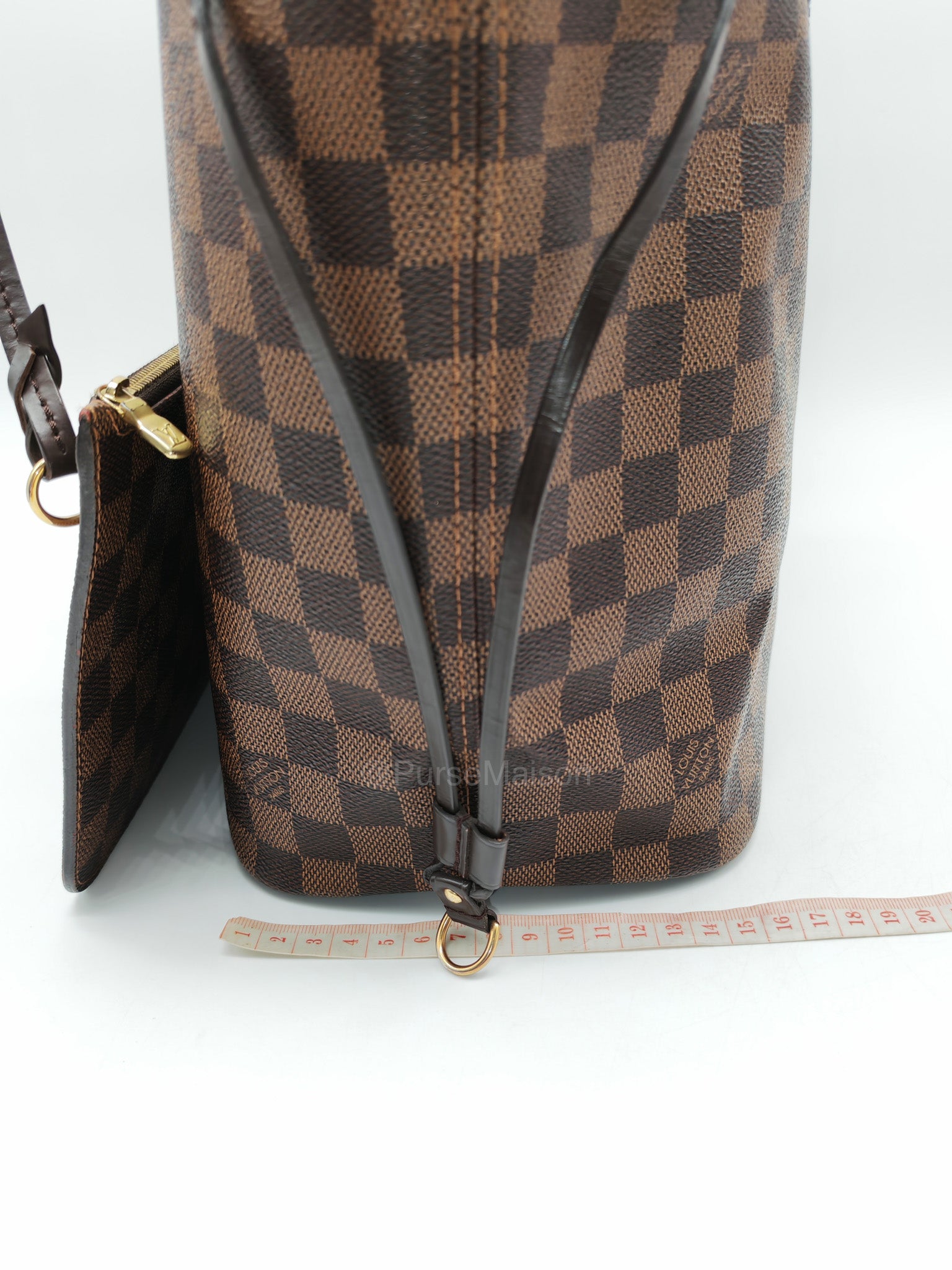 Louis Vuitton Neverfull MM in Damier Ebene Canvas (Date Code: AR4185)