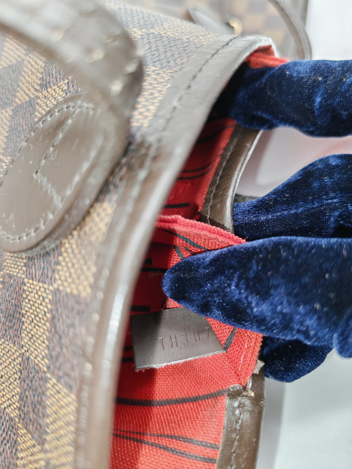 Louis Vuitton Neverfull GM in Damier Ebene Canvas and Gold Hardware (Datecode: TH3079)