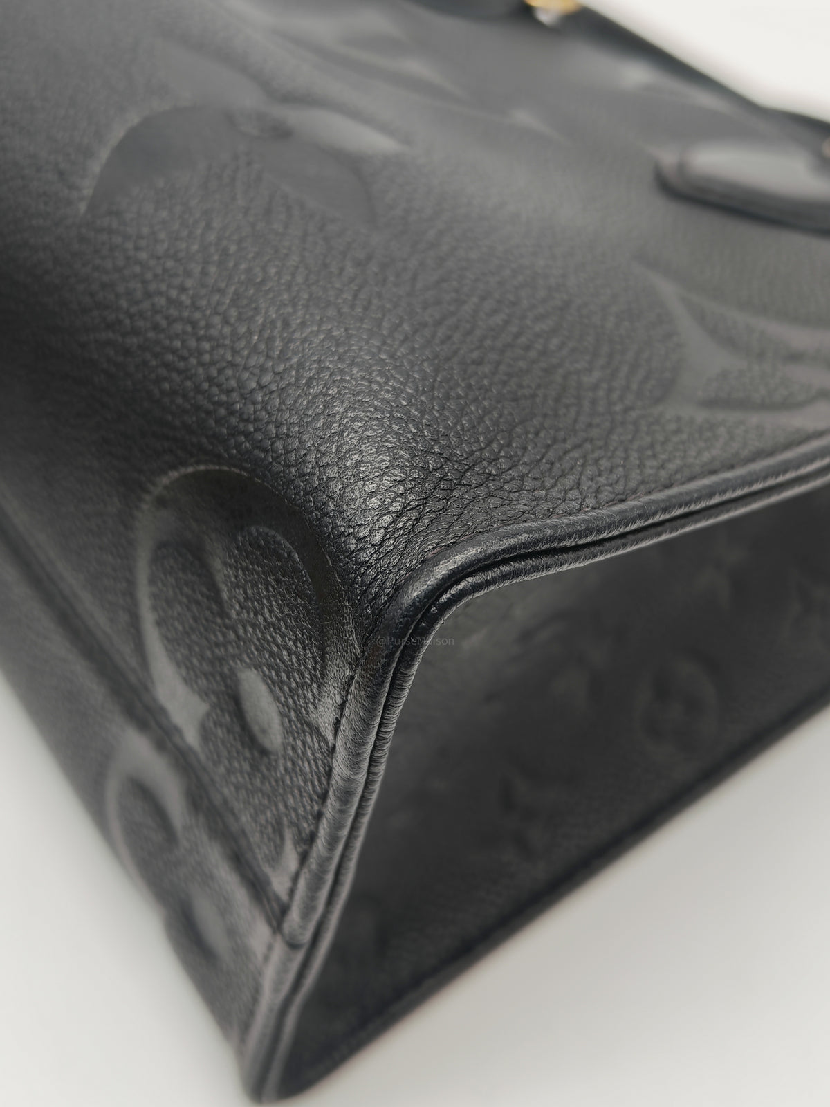 Louis Vuitton OntheGo MM In Black Monogram Empreinte Leather and Gold Hardware Microchip